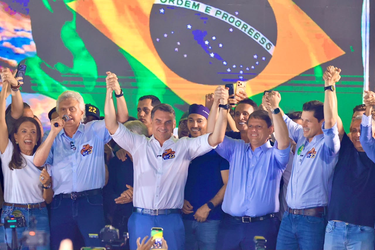 Daniel Vilela e Caiado anunciam apoio a Flávio Bolsonaro no segundo turno