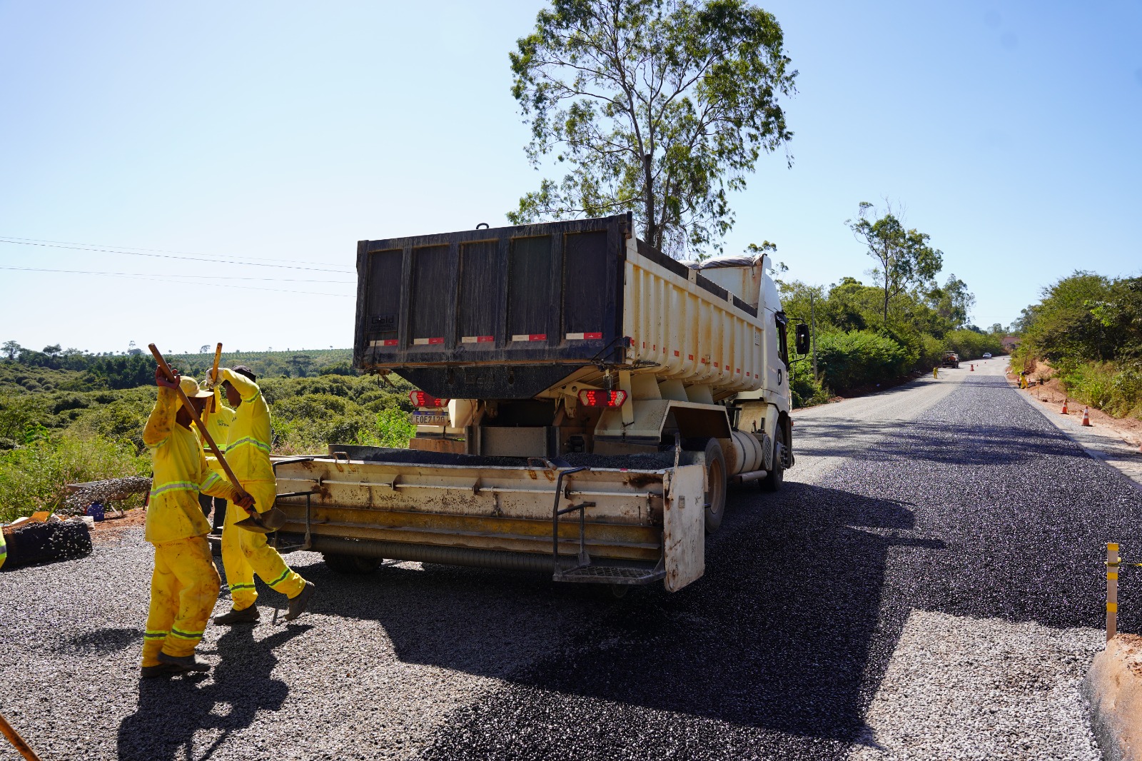 Obras em rodovias estaduais e acesso viário em Aparecida exigem atenção de motoristas