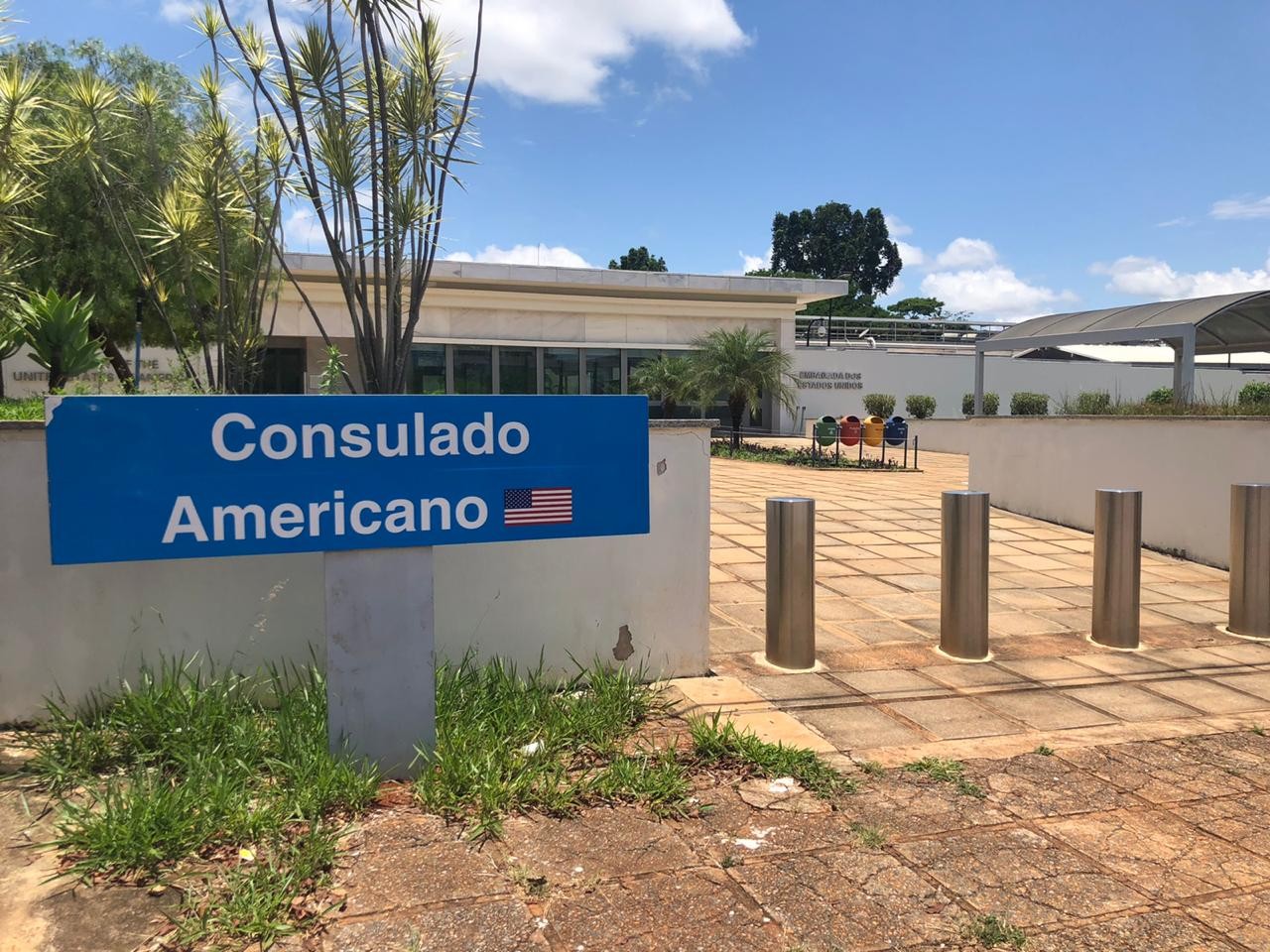 EUA suspendem atendimento na embaixada e em consulados do Brasil e alegam questão de segurança