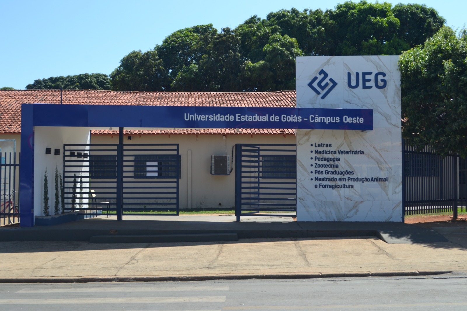 UEG abre inscrições para 390 vagas em mestrado e doutorado