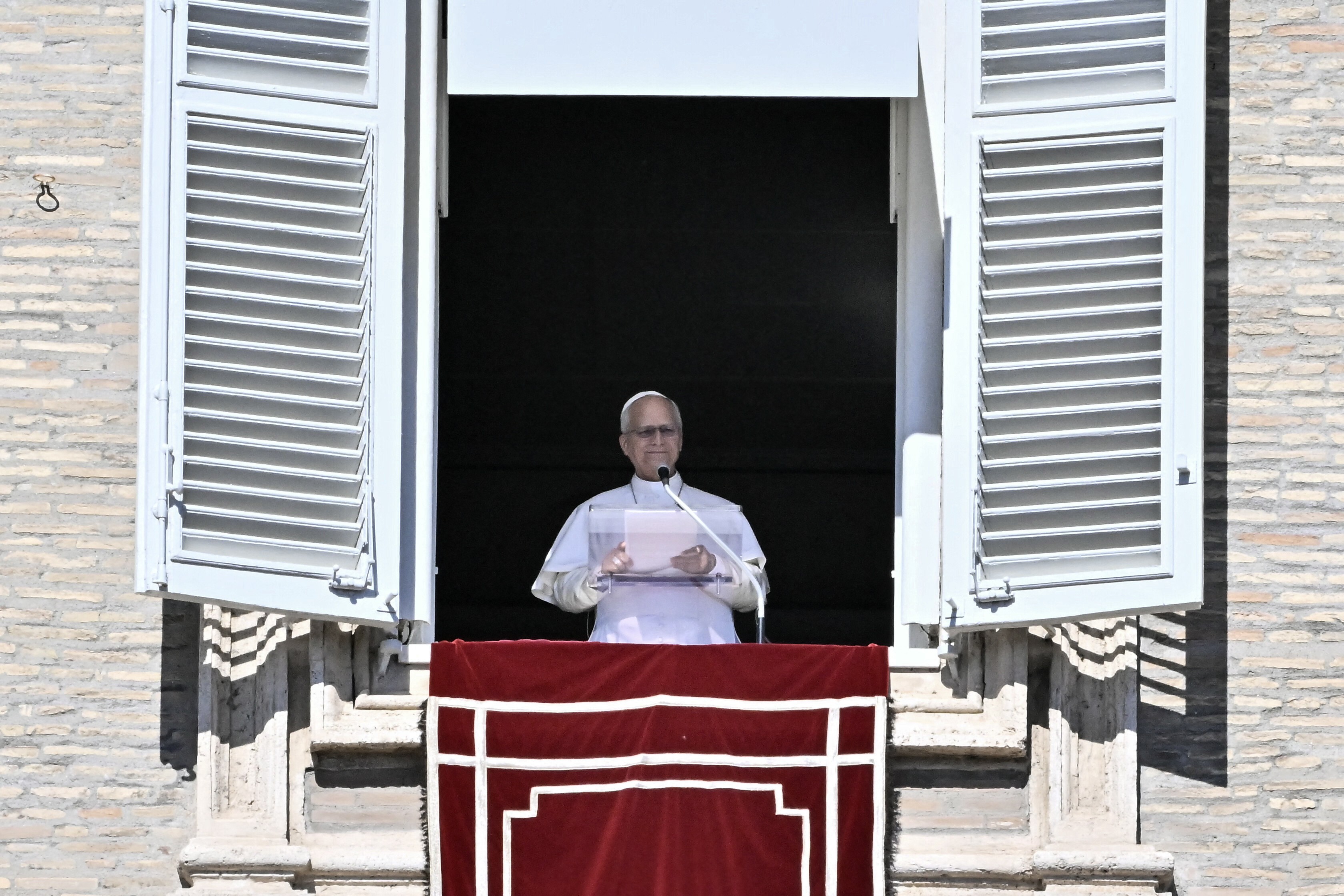 Operação do papa Leão XIV para retirada de nódulo deve ocorrer na terça-feira, diz Vaticano