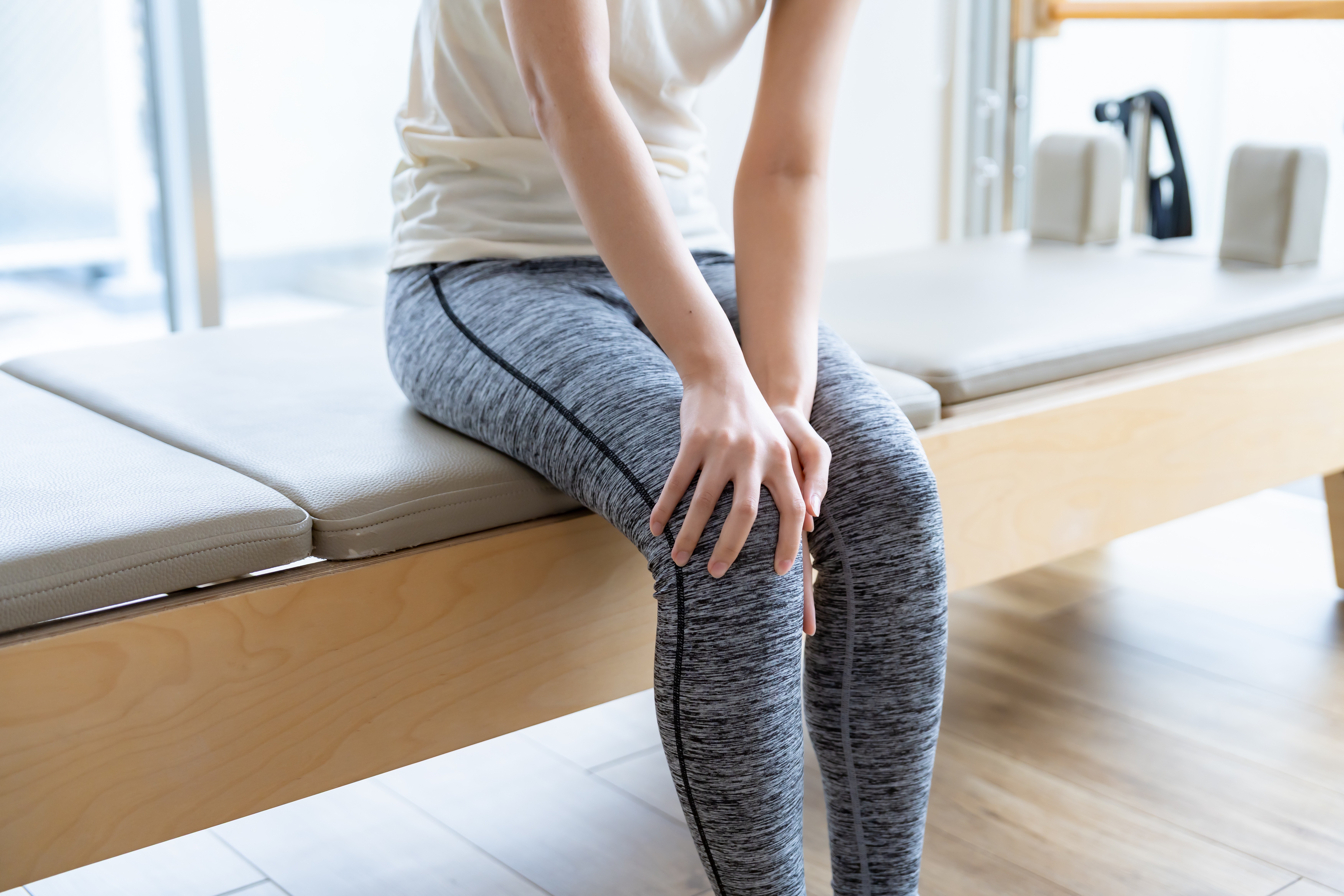 Menopausa ou doença reumatológica? Entenda quando dores nas articulações são sinal de alerta