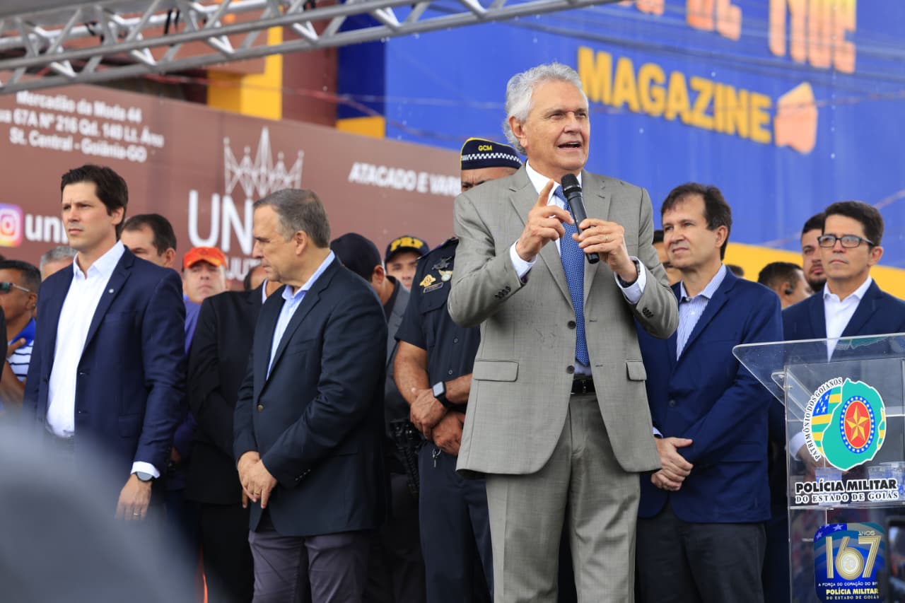 Caiado entrega helicóptero e reforça segurança durante Operação Natal Seguro 2025