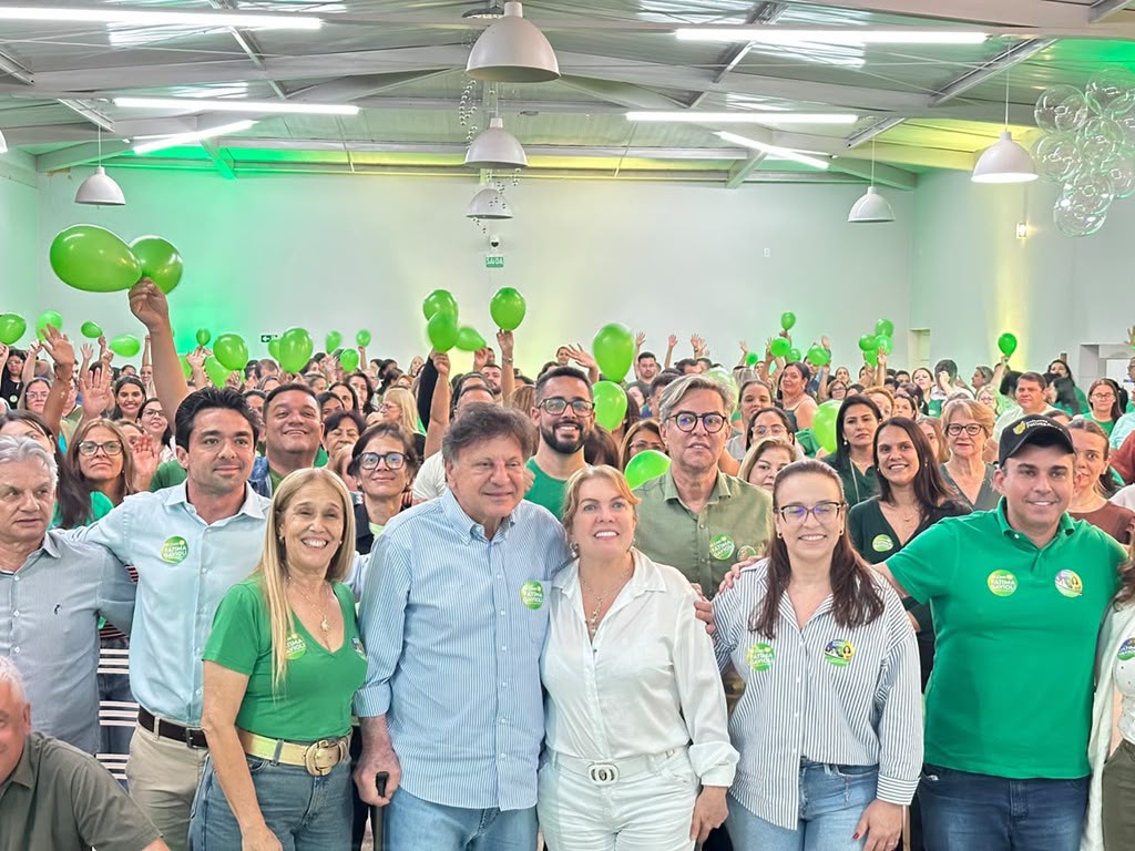 Educadores de Morrinhos abraçam a candidatura de Fátima Gavioli