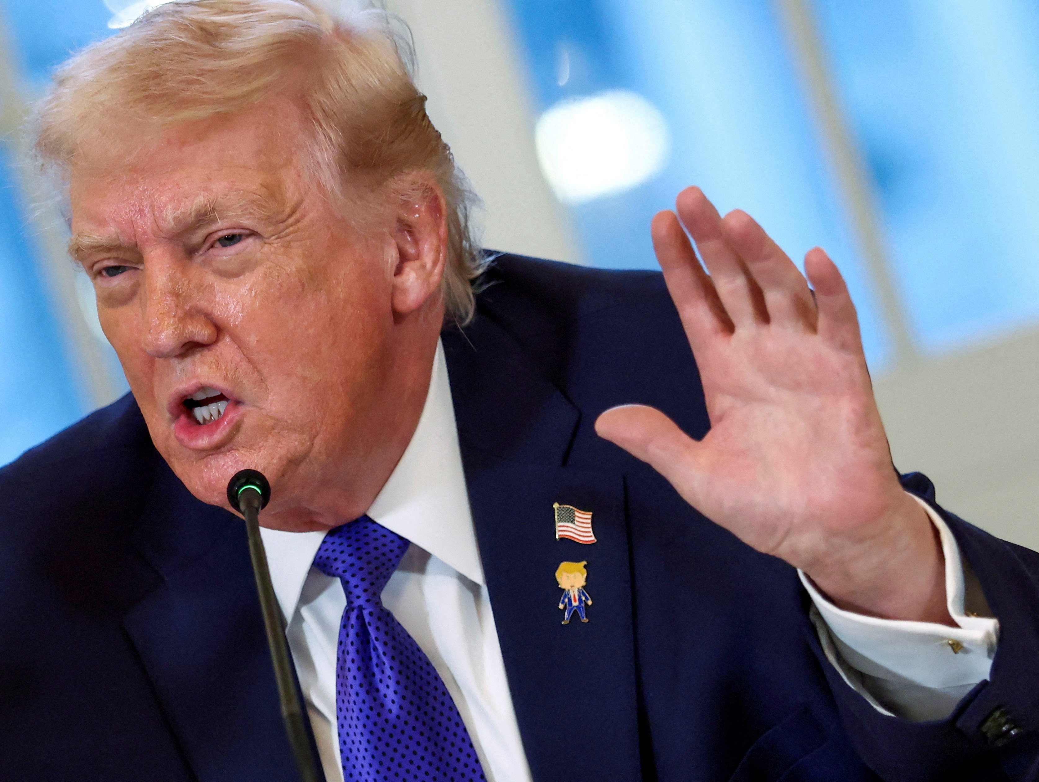 Governo Trump revoga mais de 100 mil vistos, diz Departamento de Estado