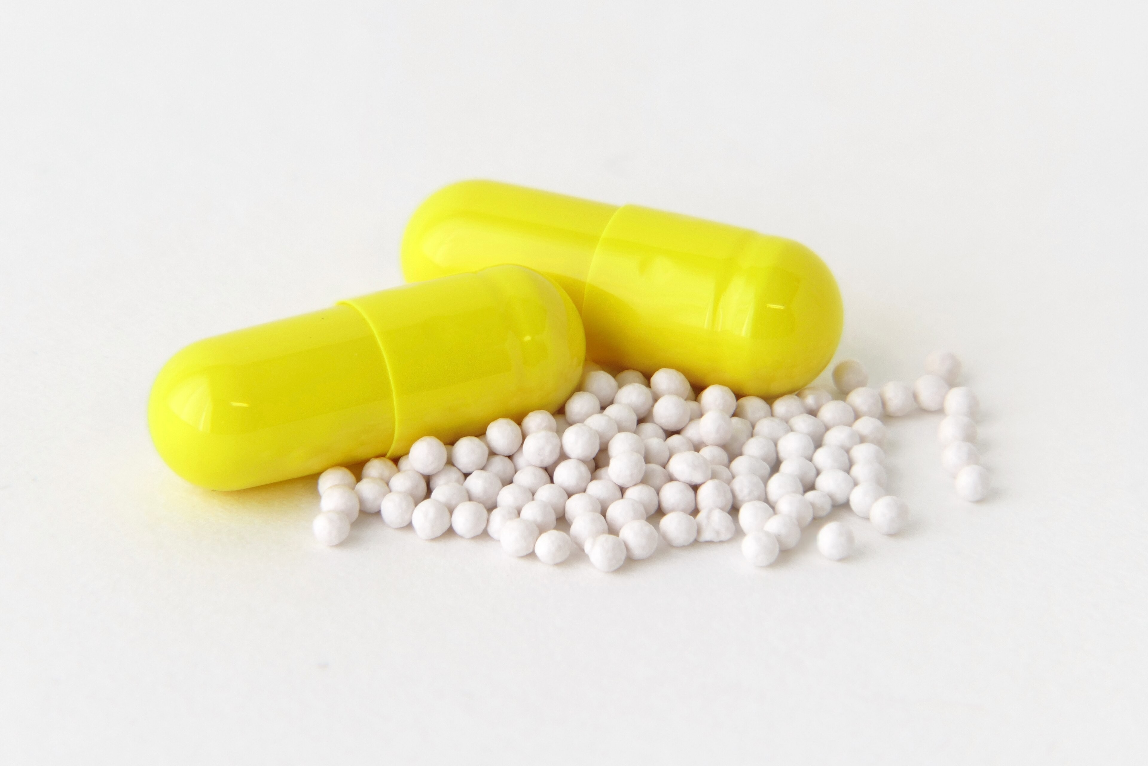 Uso prolongado de omeprazol pode afetar absorção de minerais e saúde óssea, alerta estudo brasileiro