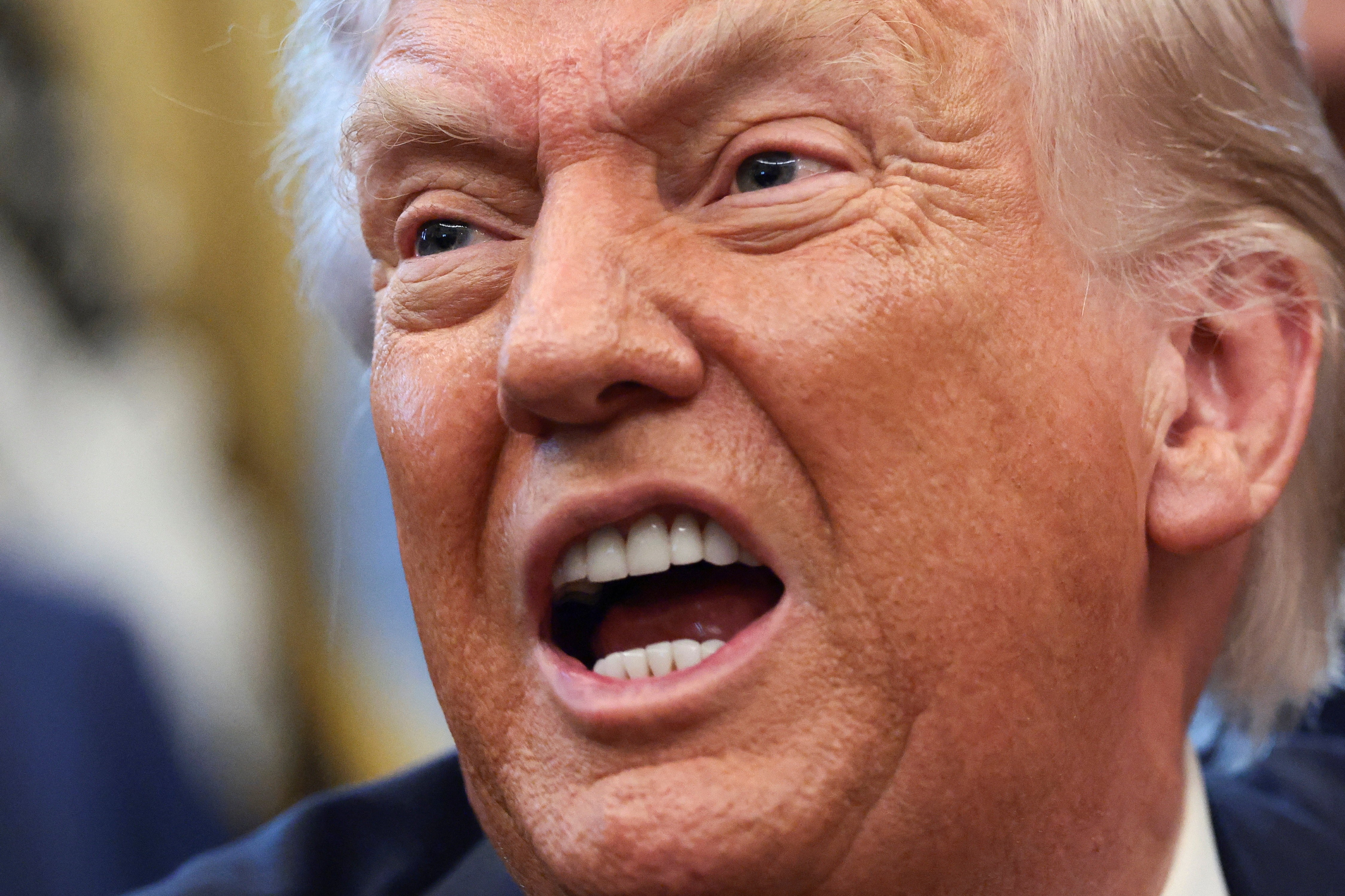 Trump estuda impor bloqueio naval a Cuba para impedir entrada de petróleo no país, diz site