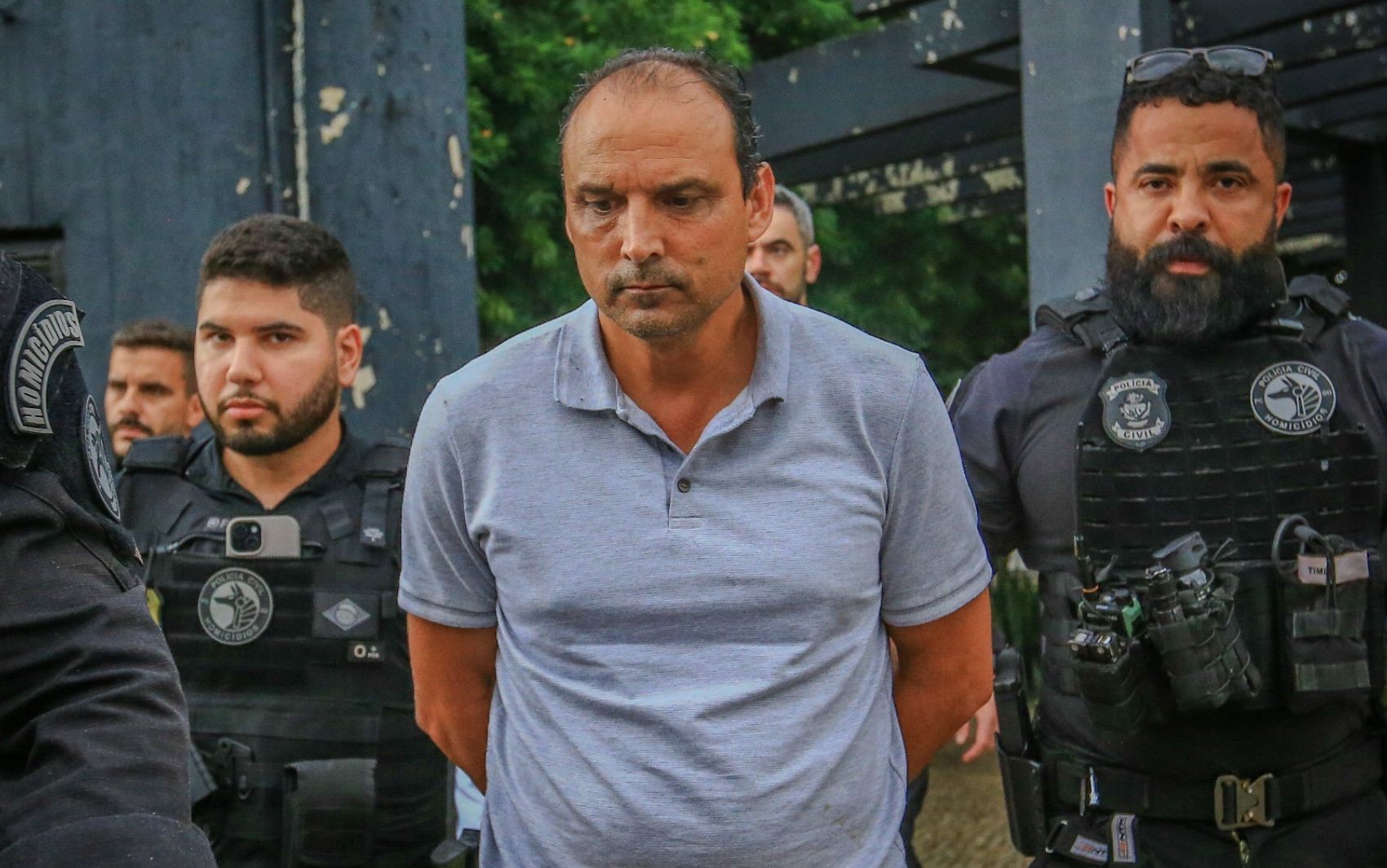 Síndico que confessou ter matado corretora já foi preso por adulterar placa de carro