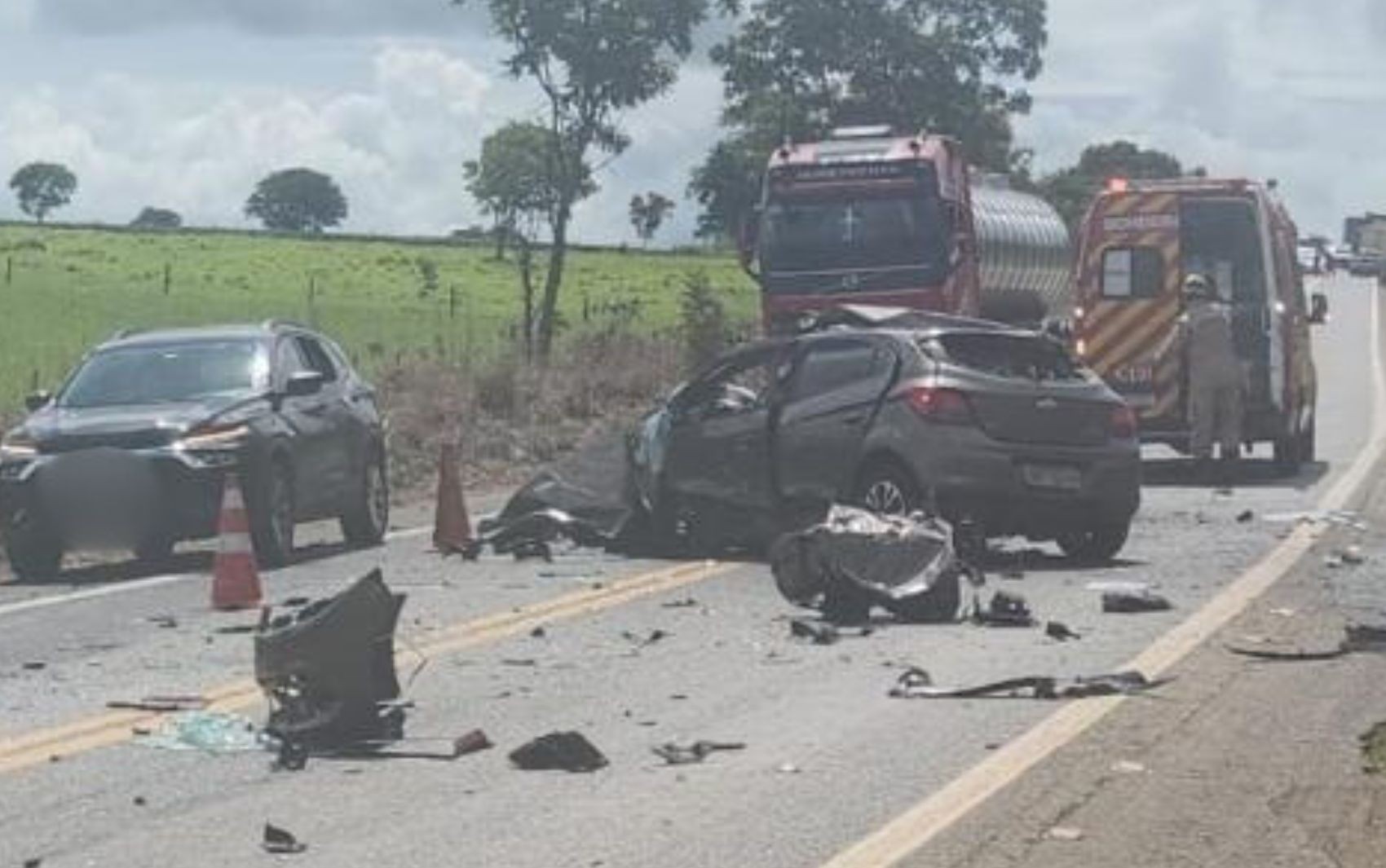 Duas pessoas morrem em acidente na GO-020