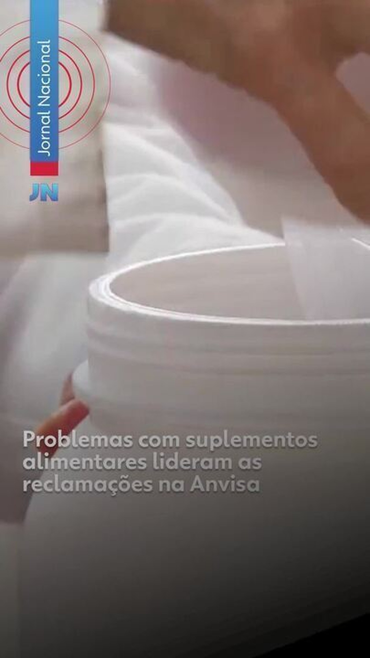 Anvisa proíbe 'café de açaí' vendido como tratamento para doenças, suspende glitters com plástico e lote de azeite