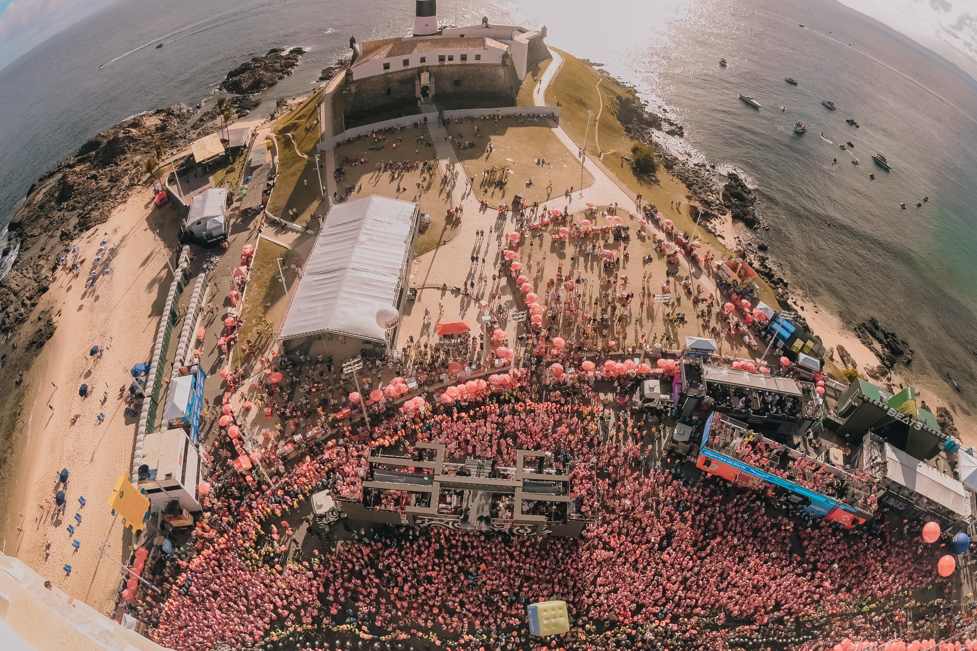Barulho, pouco sono e álcool em excesso: combinação pode levar o cérebro ao limite da exaustão