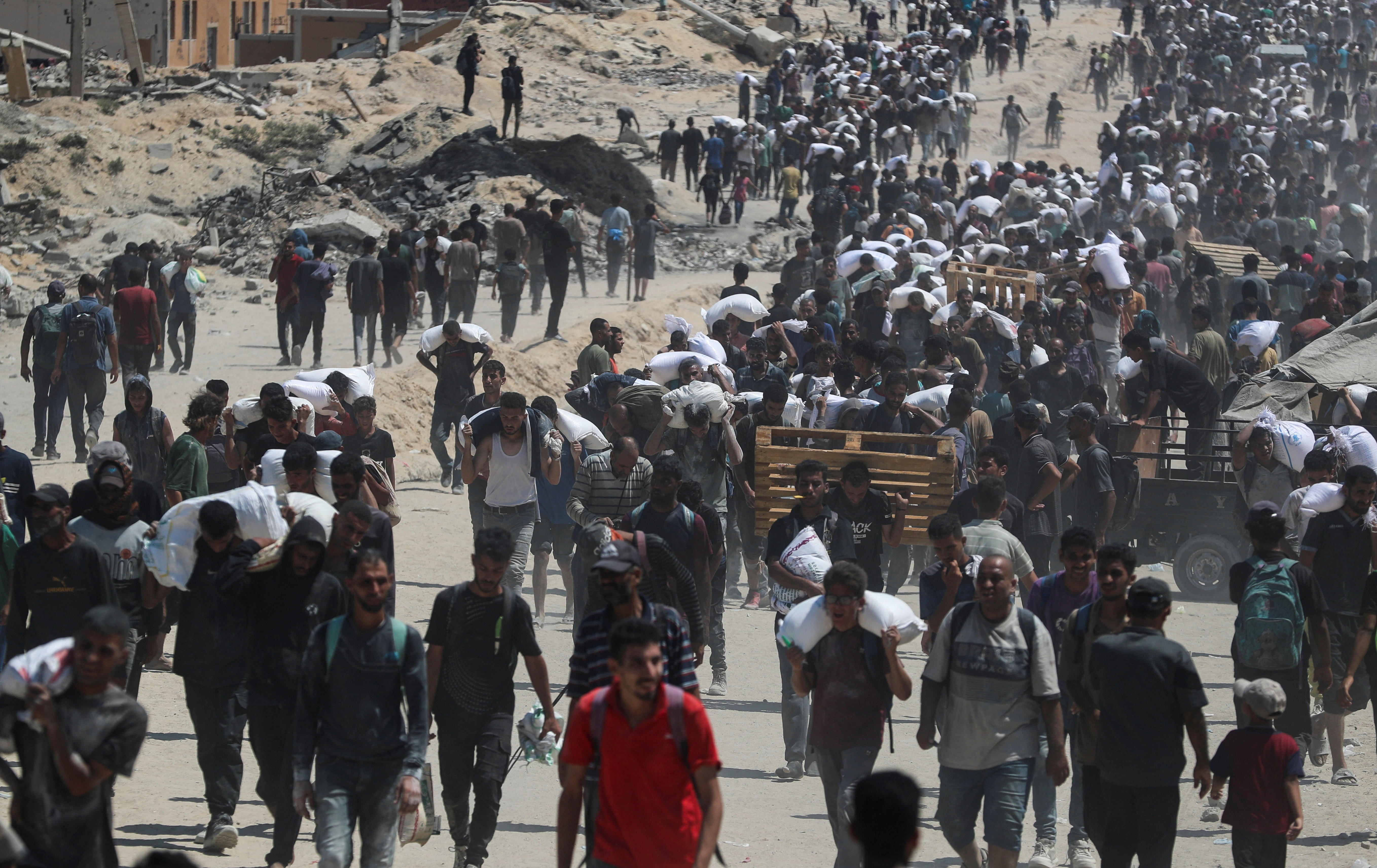 Conselho da Paz promete mais de US$ 5 bilhões para reconstrução e esforços humanitários em Gaza, diz Trump