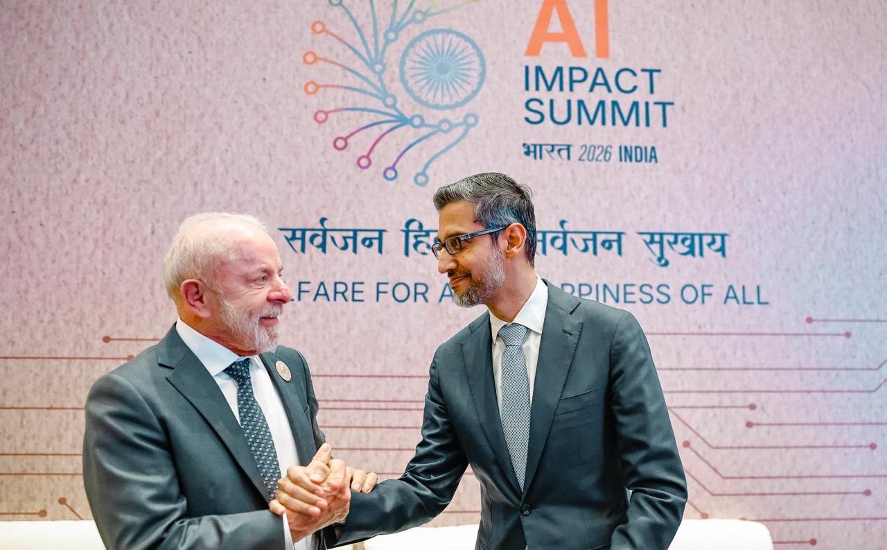 Em discurso na cúpula sobre o impacto da IA, Lula destaca a dualidade da tecnologia e defende a regulamentação das big techs