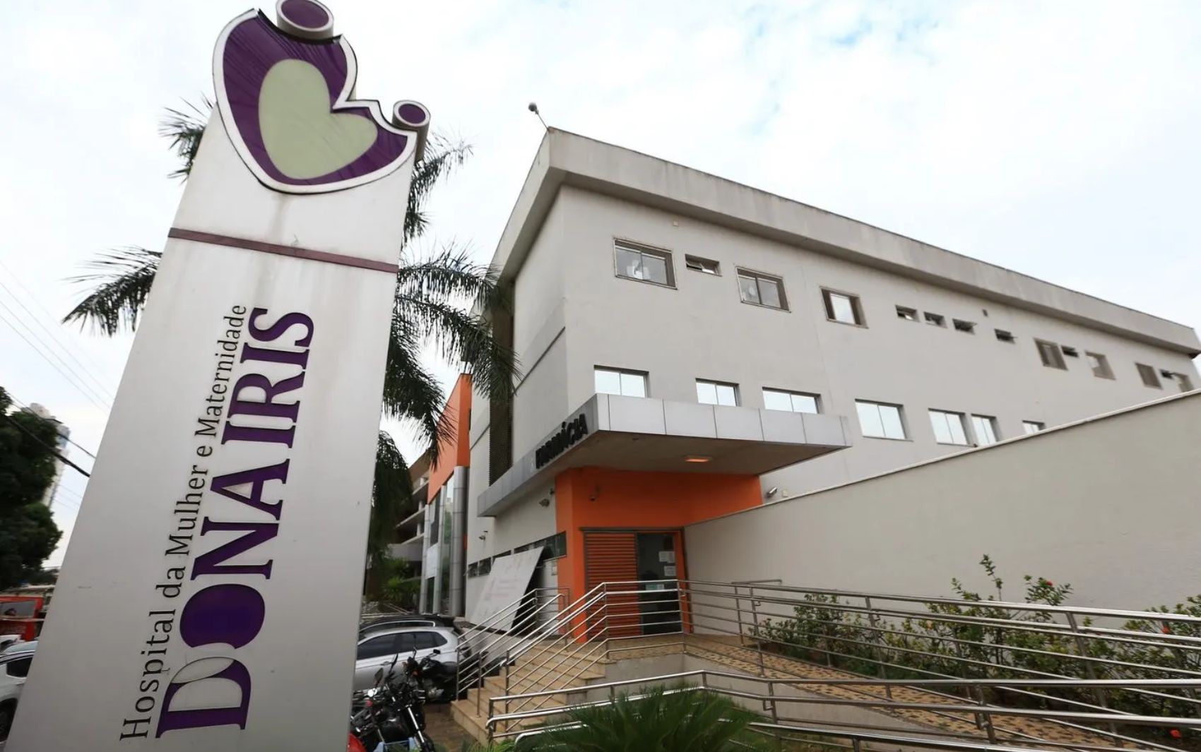 Maternidade Dona Iris abre vagas com salários de até R$ 5 mil