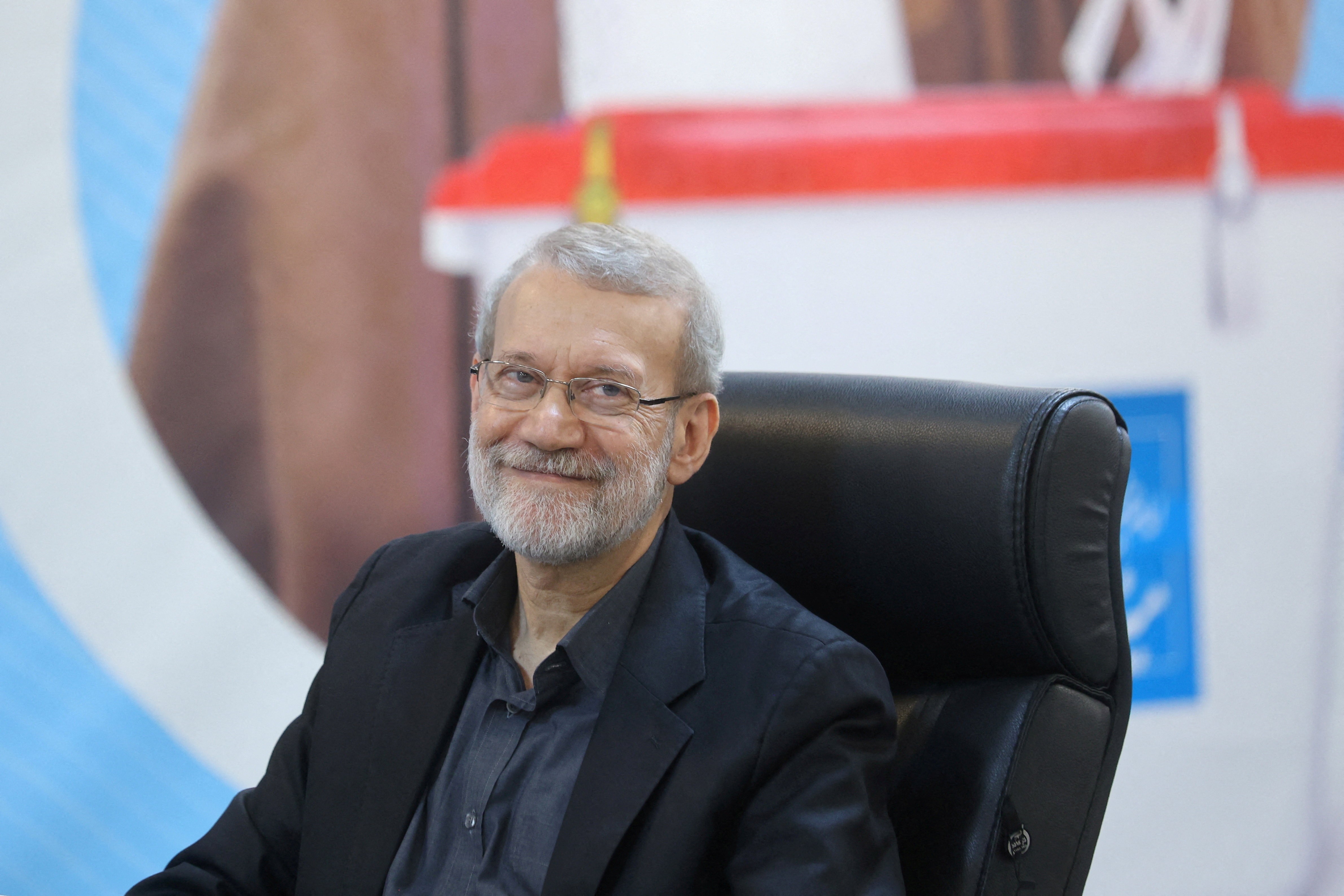 EUA e Israel não vão conseguir desestabilizar o sistema político do Irã, diz chanceler iraniano após morte de Larijani