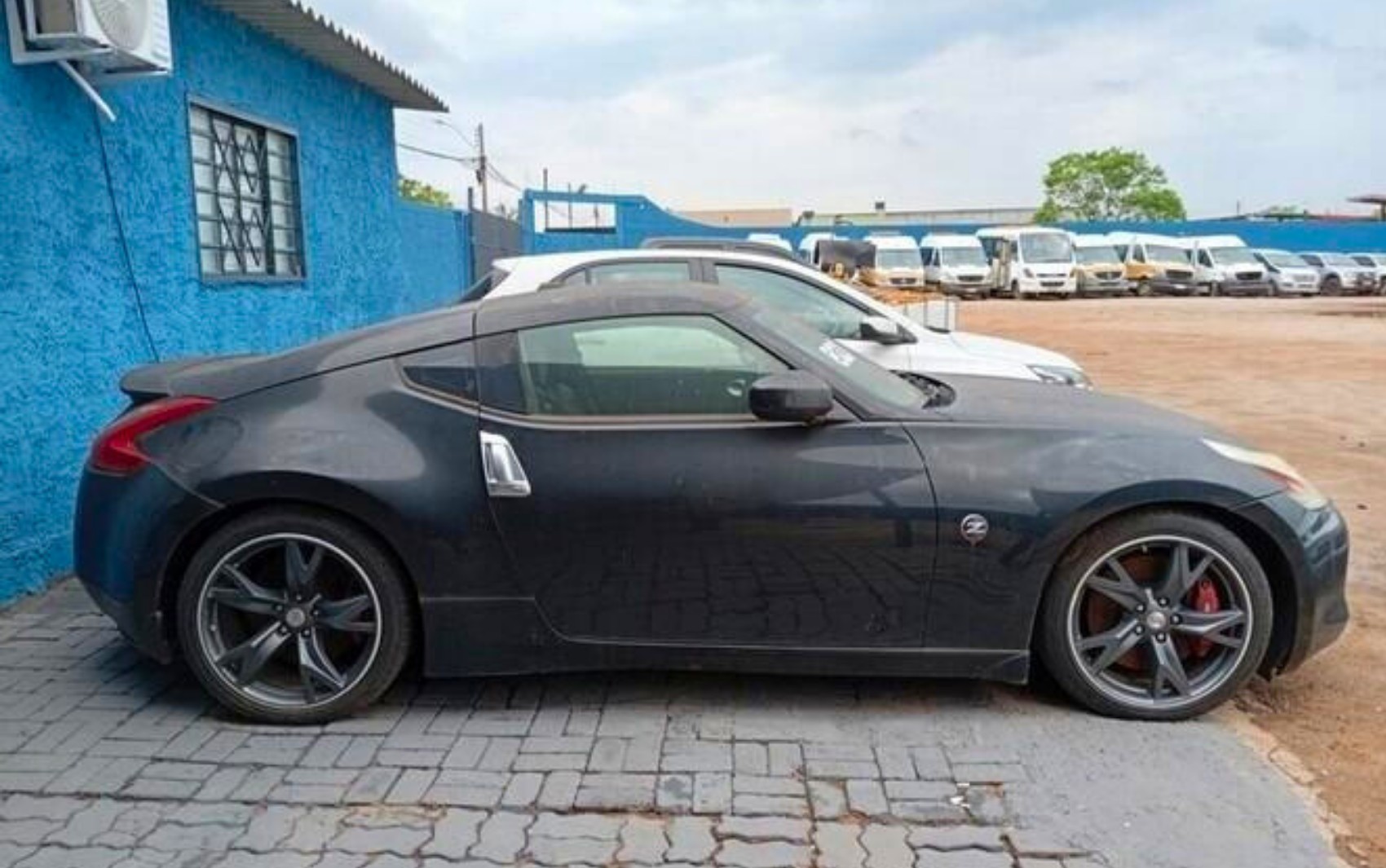 Leilão TJ oferece 580 veículos, entre motos e carros de luxo, com lances a partir de R$ 1,5 mil