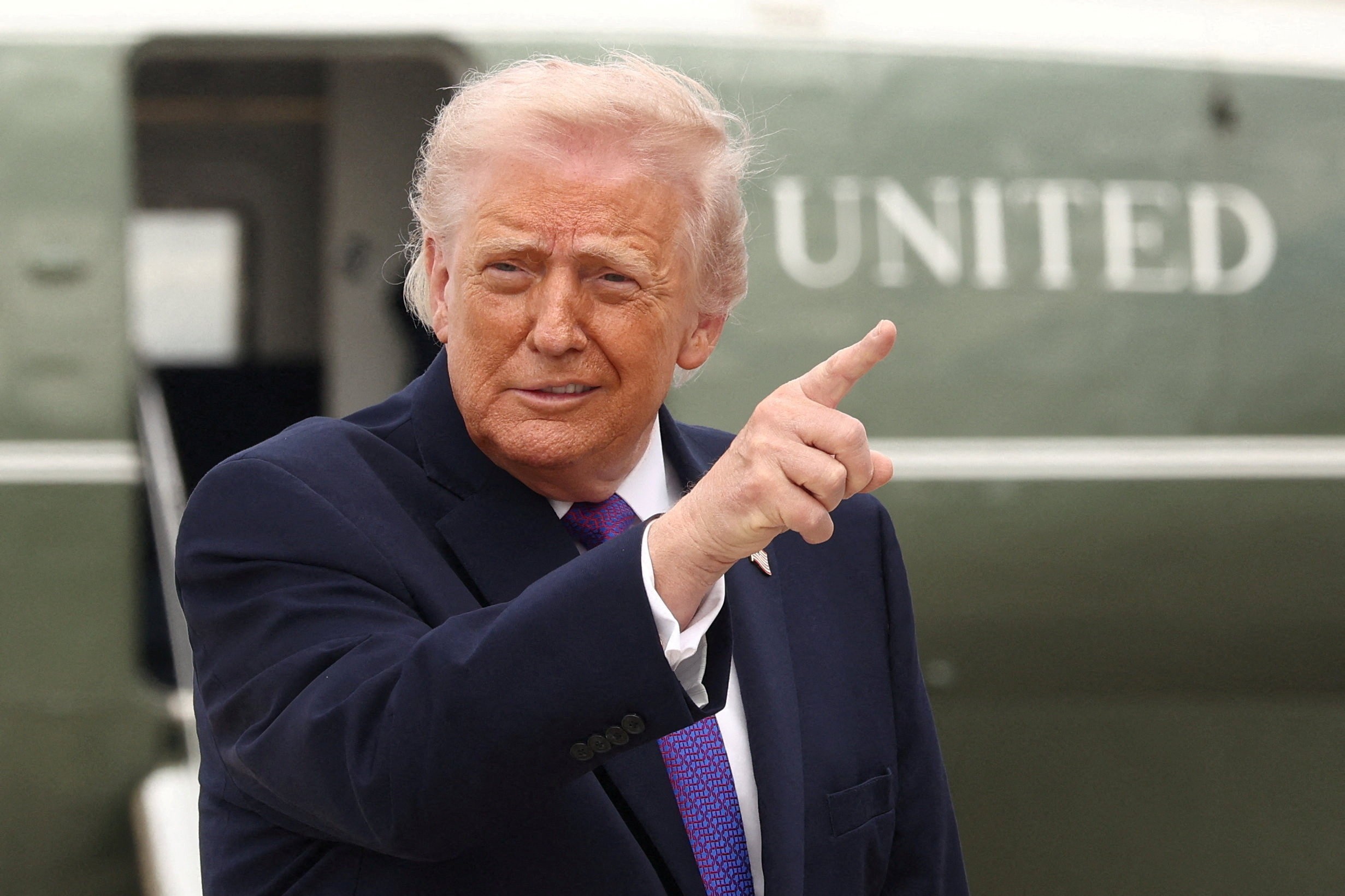 1 mês de guerra no Irã: relembre as vezes em que Trump 'cantou vitória'