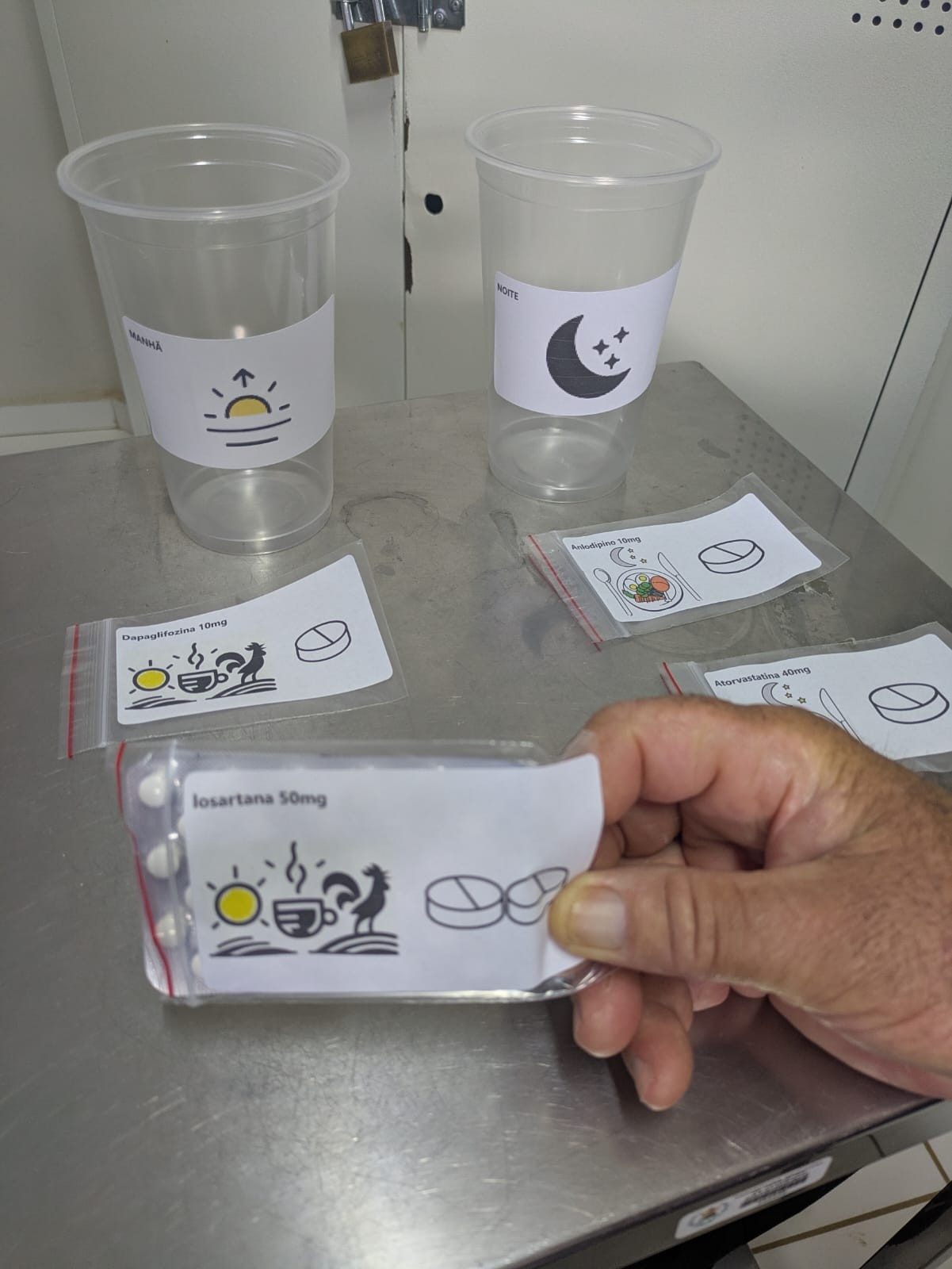 Médico cria receitas com desenhos para pacientes que não sabem ler e muda tratamento de doenças no Sertão