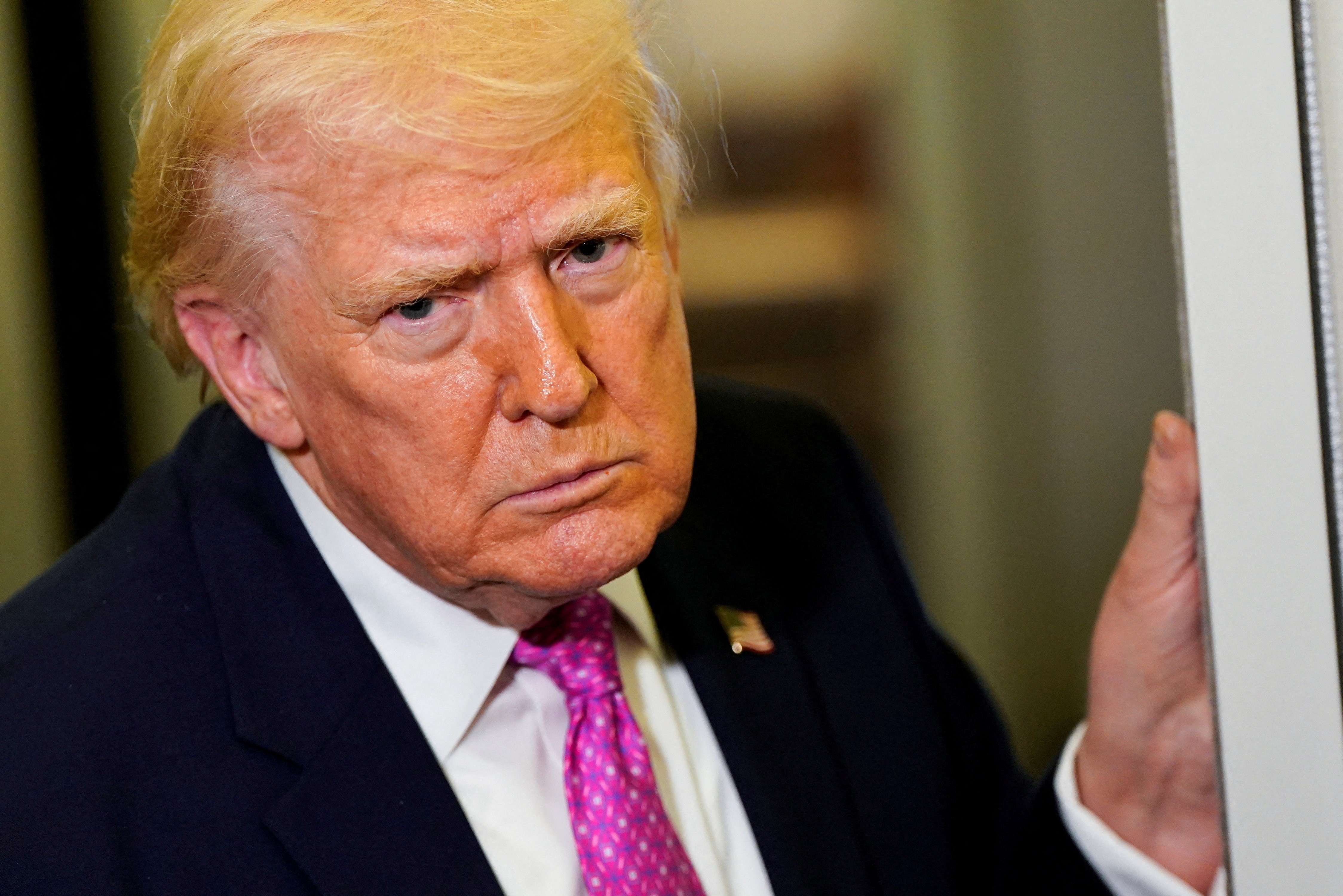 Trump anuncia tarifas de 100% sobre medicamentos importados