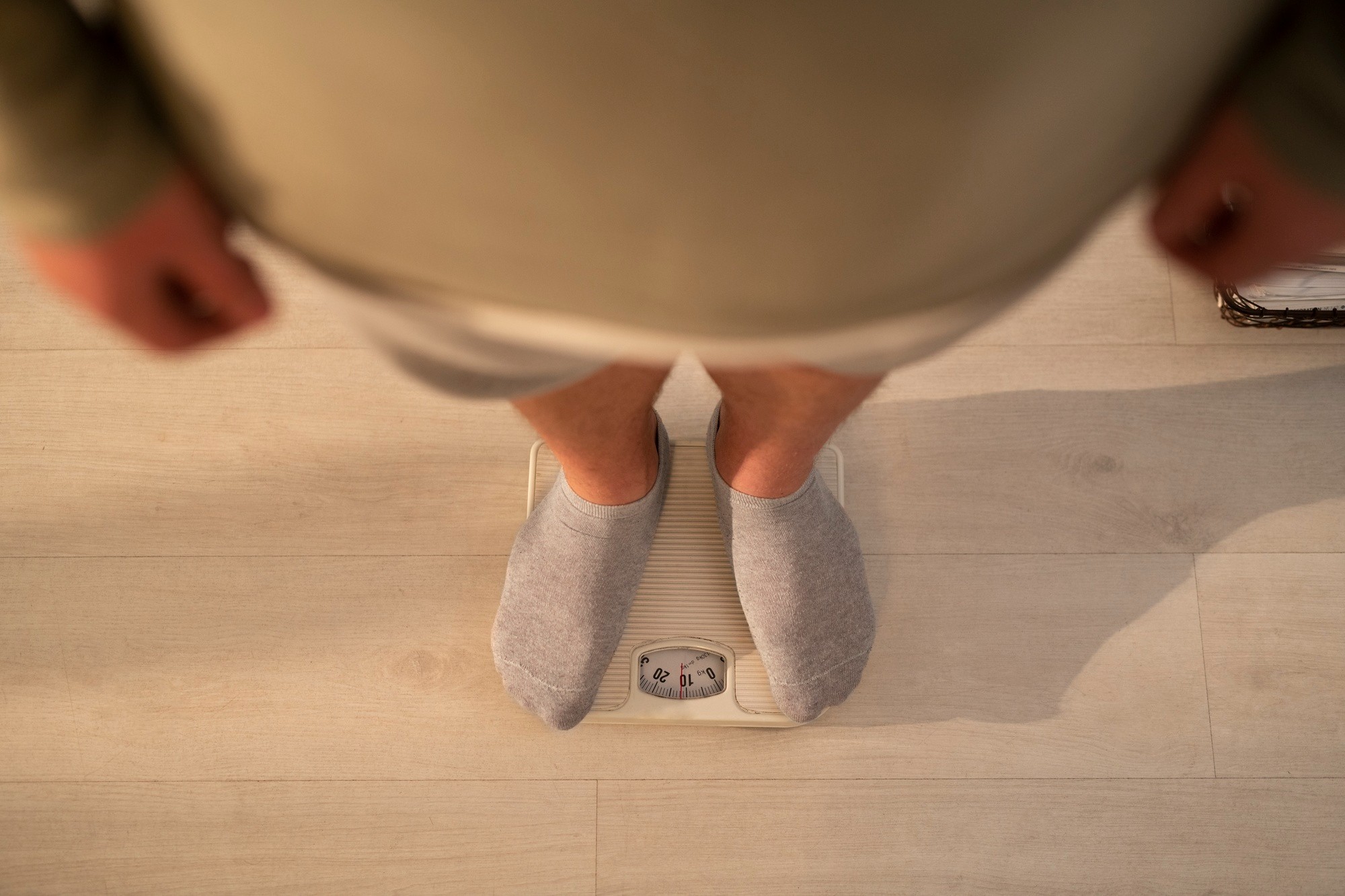 Homens com obesidade podem 'transmitir' problemas para os filhos; entenda mecanismo