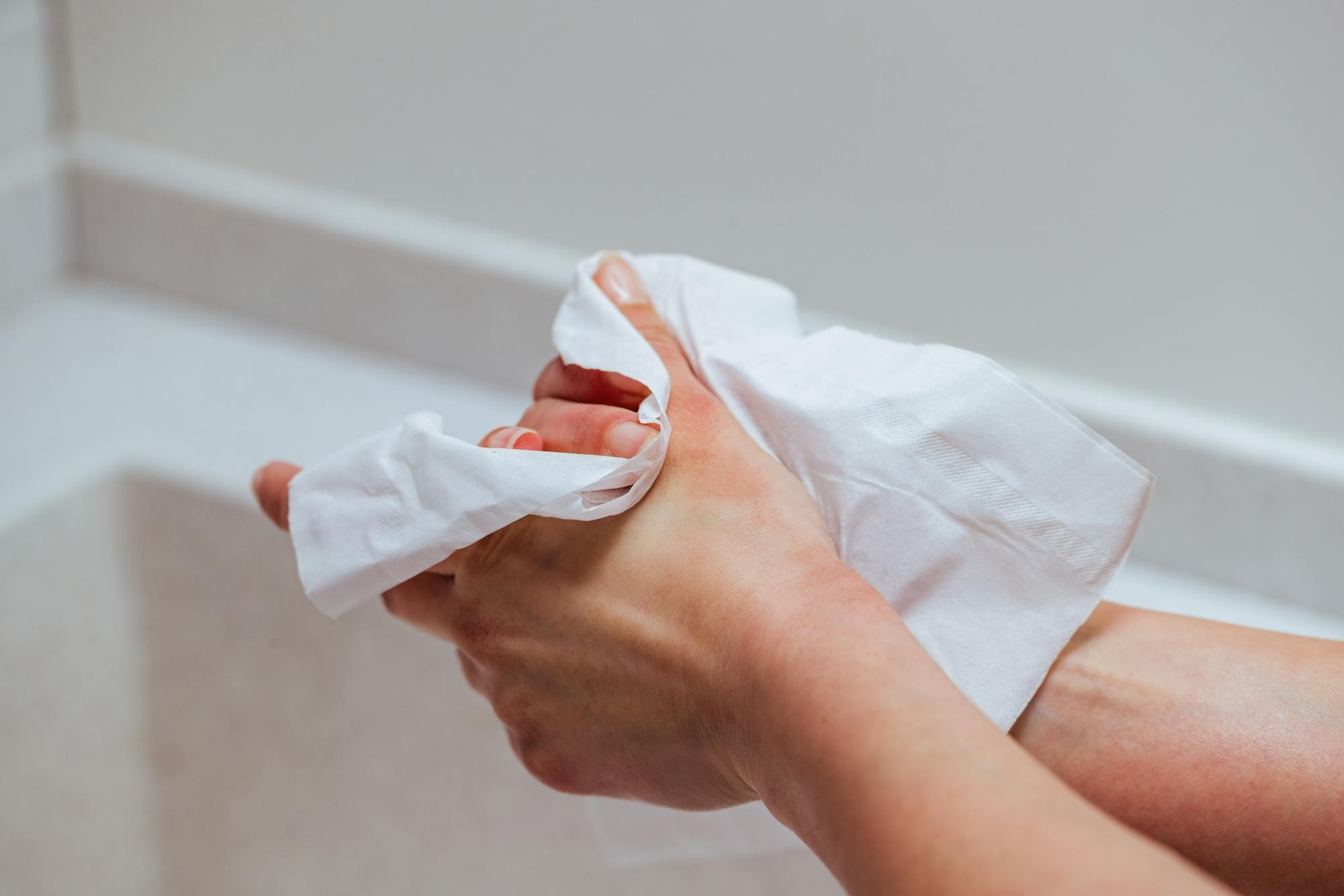 Produtos 'mata-germes' podem alimentar resistência antimicrobiana, alertam cientistas