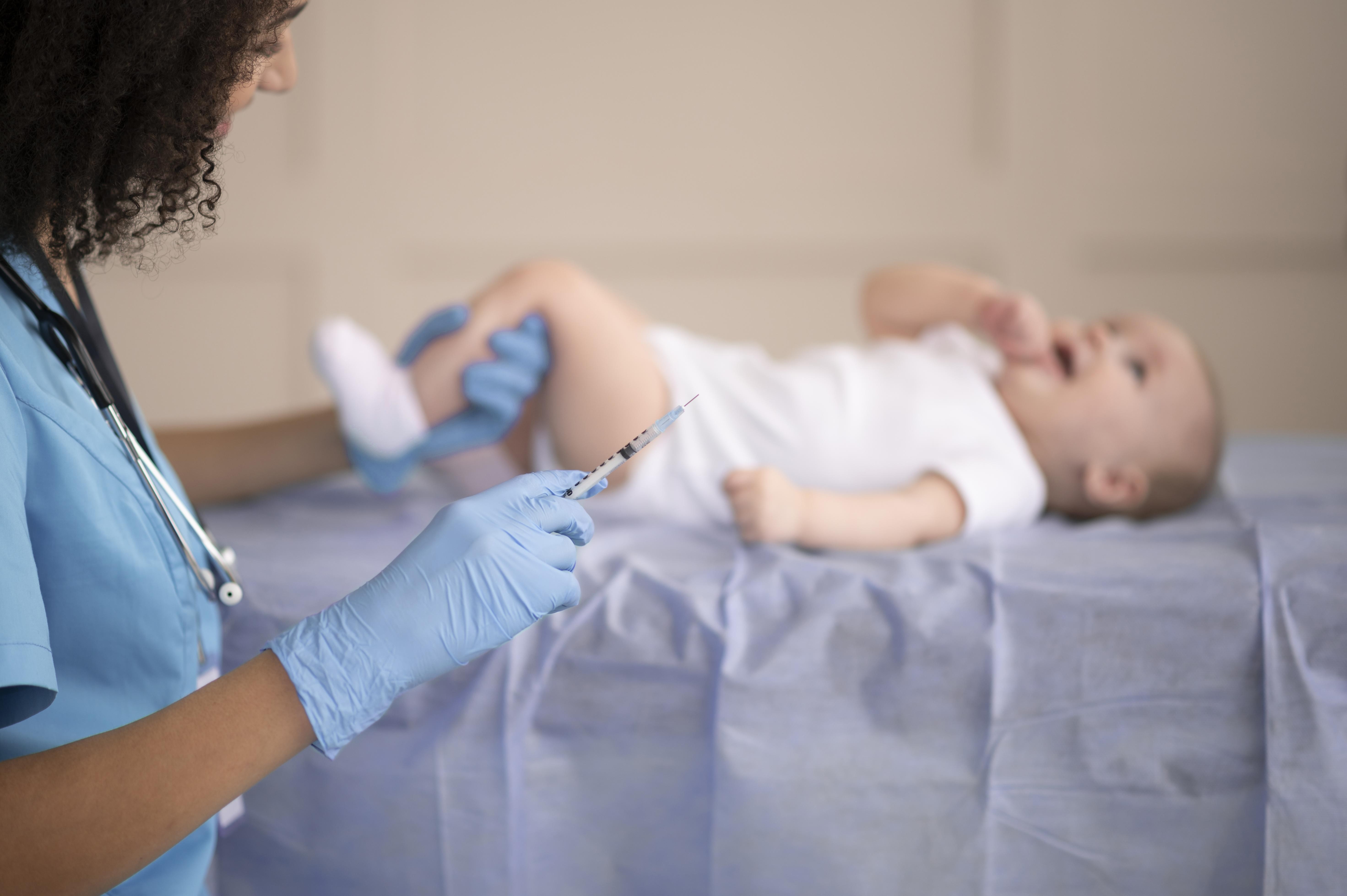 Saúde decide não incluir vacina contra meningite B no SUS para bebês