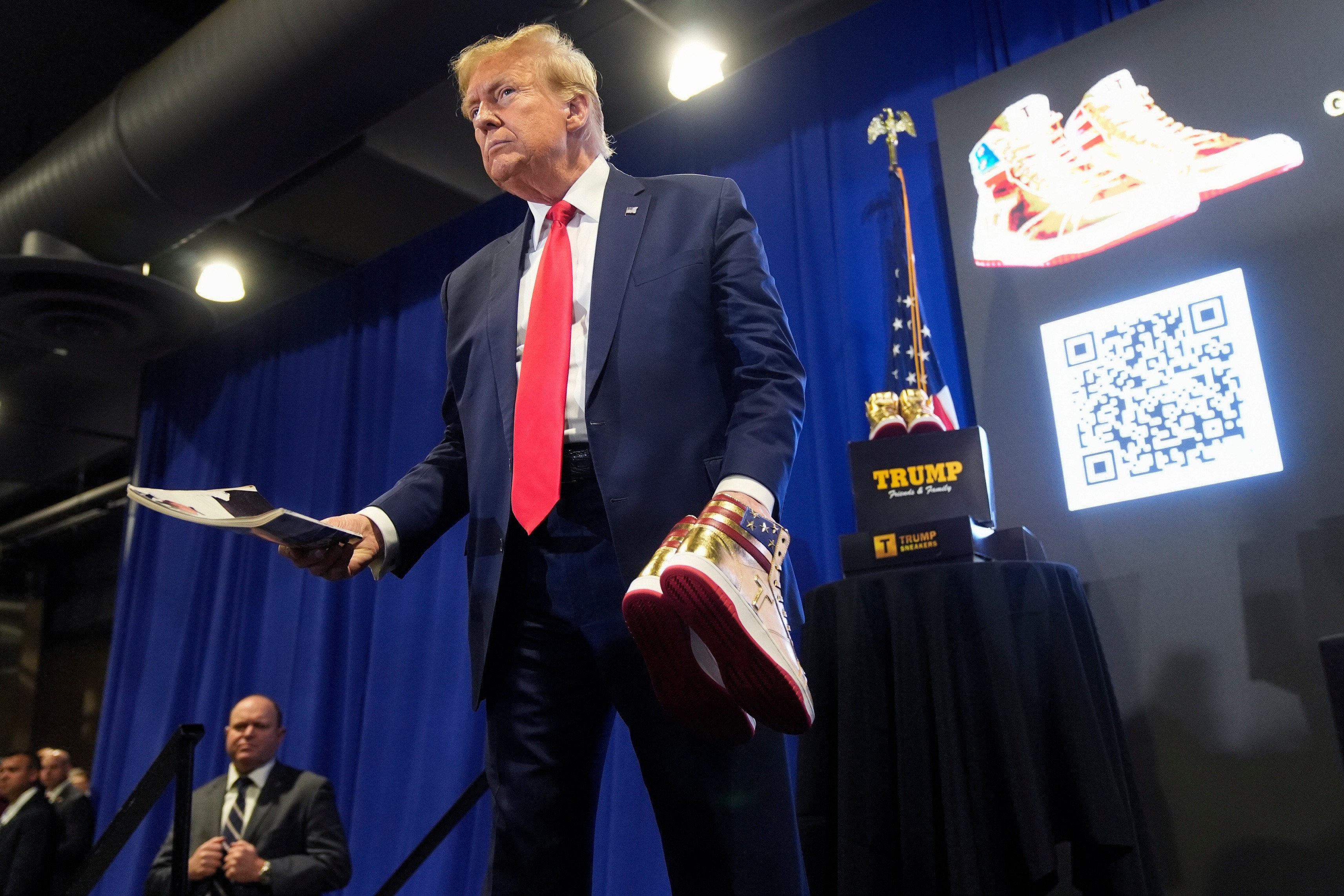 Explosão de negócios da família Trump abre caminho para presidentes dos EUA lucrarem com o cargo