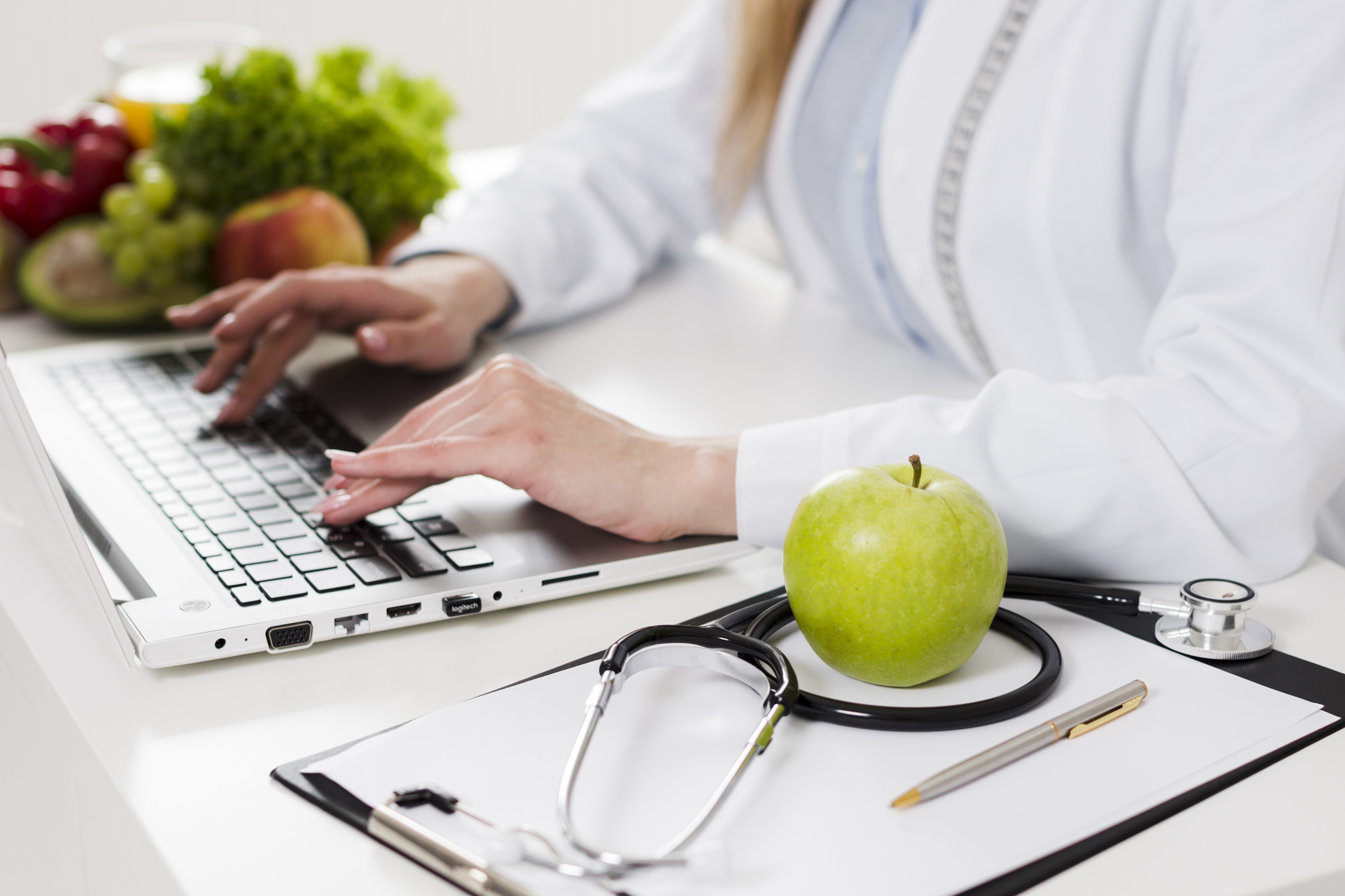 Nutricionistas passam a ser proibidos de usar IA para simular resultados; veja o que muda com novo código