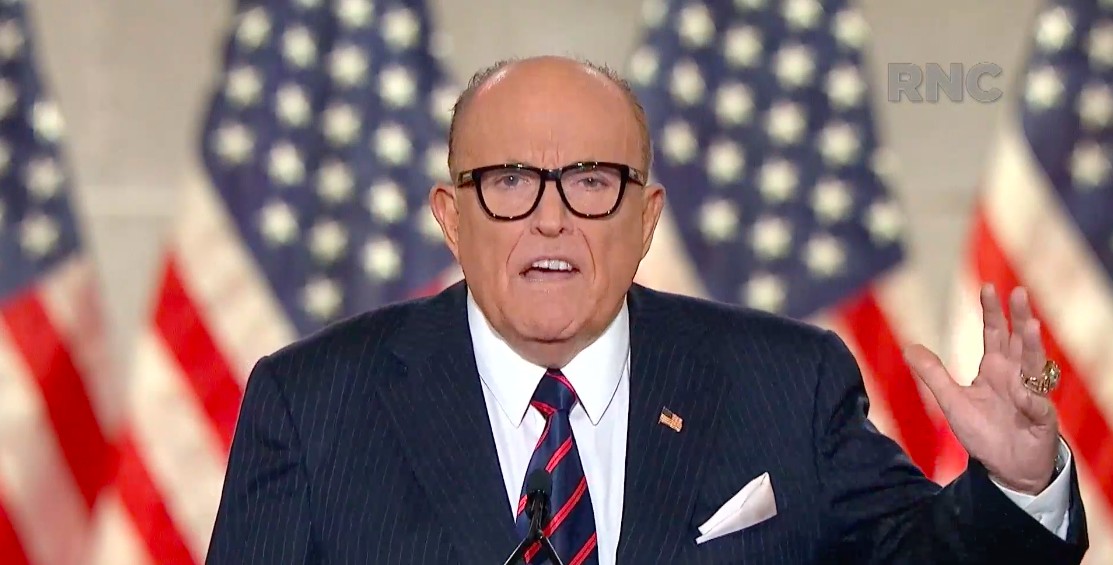 Ex-prefeito de Nova York Rudy Giuliani está internado em 'estado crítico'