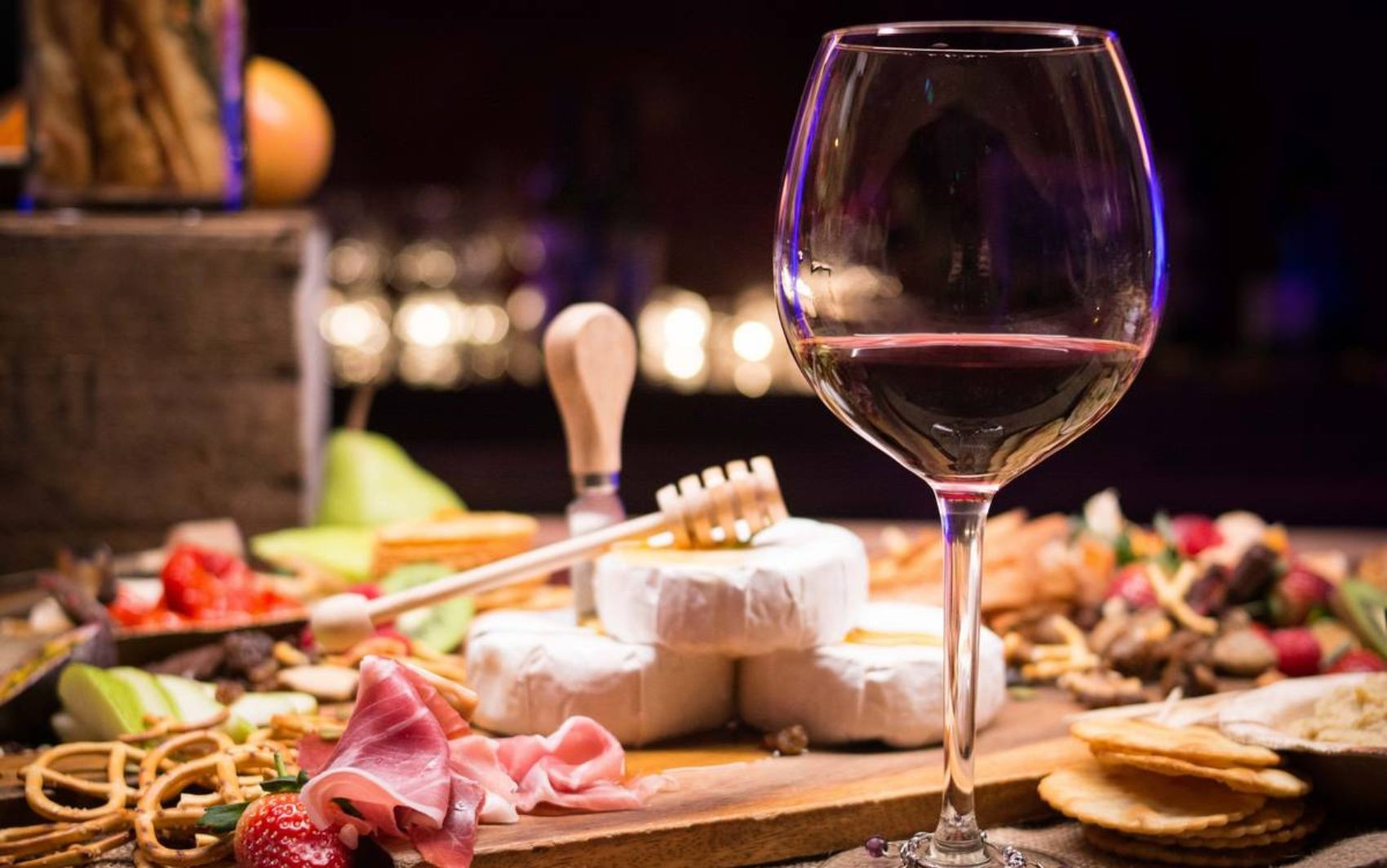 Mais de 50 chefs, show gratuito com Elba Ramalho e mais: veja programação do Goiás Gastronomia 2026