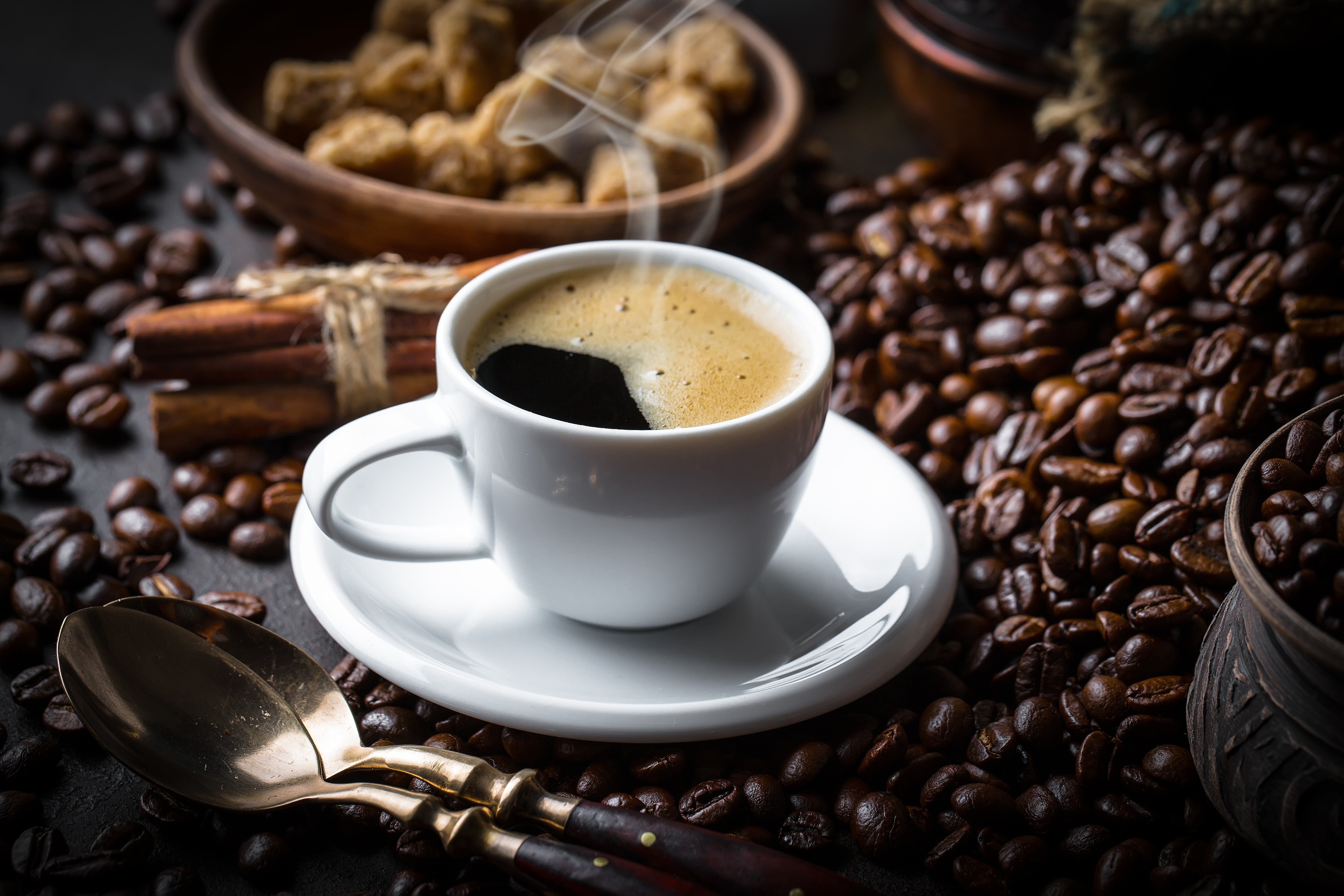 Cafeína pode reverter prejuízos na memória causados pela falta de sono, aponta estudo