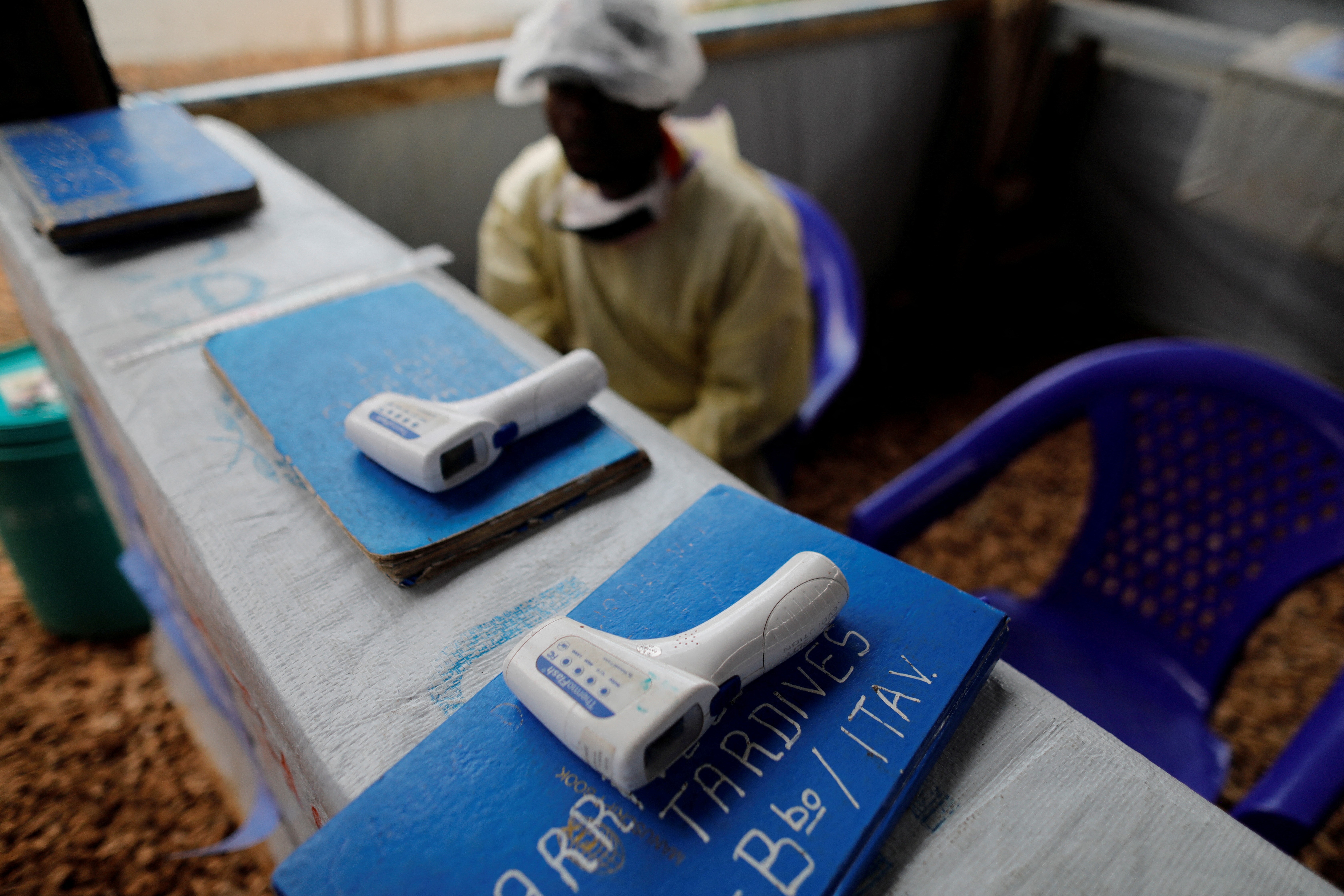 Uganda e Congo confirmam surto de Ebola; EUA fornecem assistência e monitoram relatos de casos