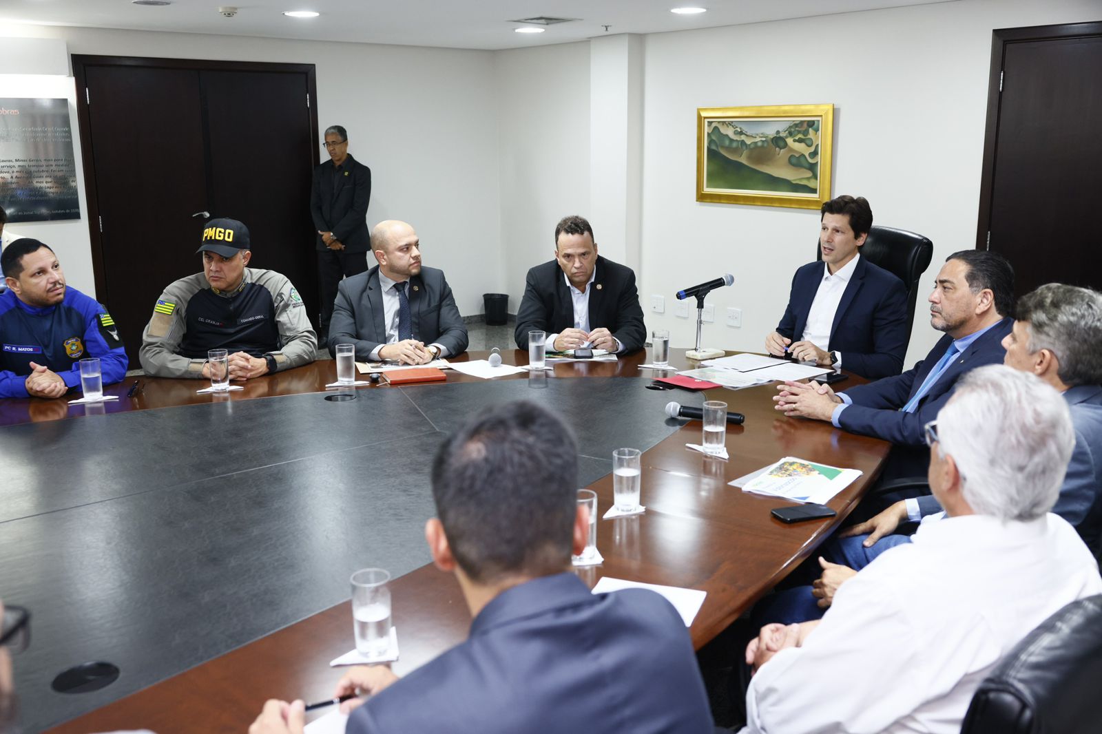 Daniel Vilela anuncia valorização da carreira das forças de segurança com investimento de R$ 1,2 bilhão até 2027