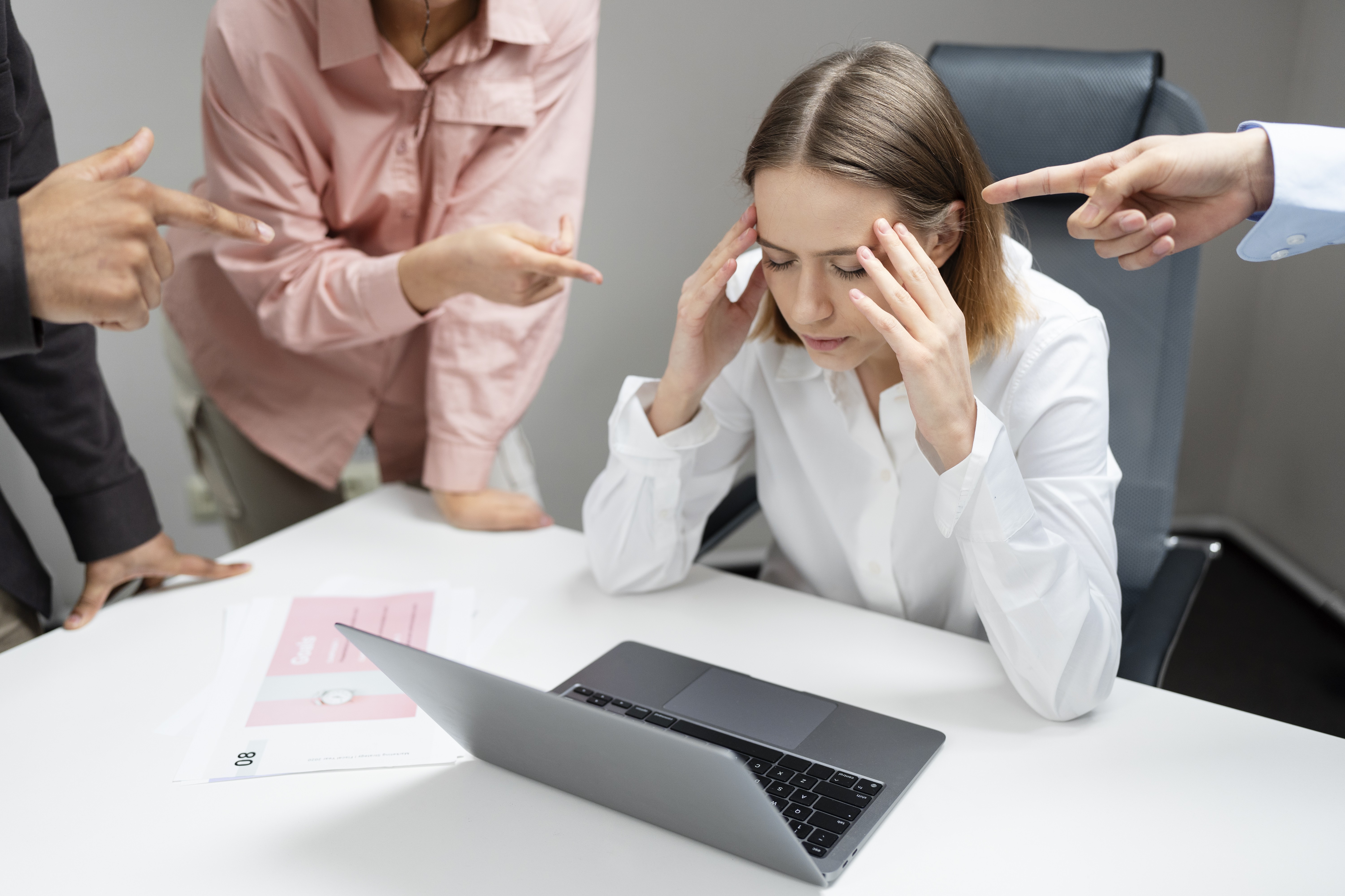 NR-1: Como saber se você está em um ambiente de trabalho tóxico? Faça o QUIZ e descubra como denunciar