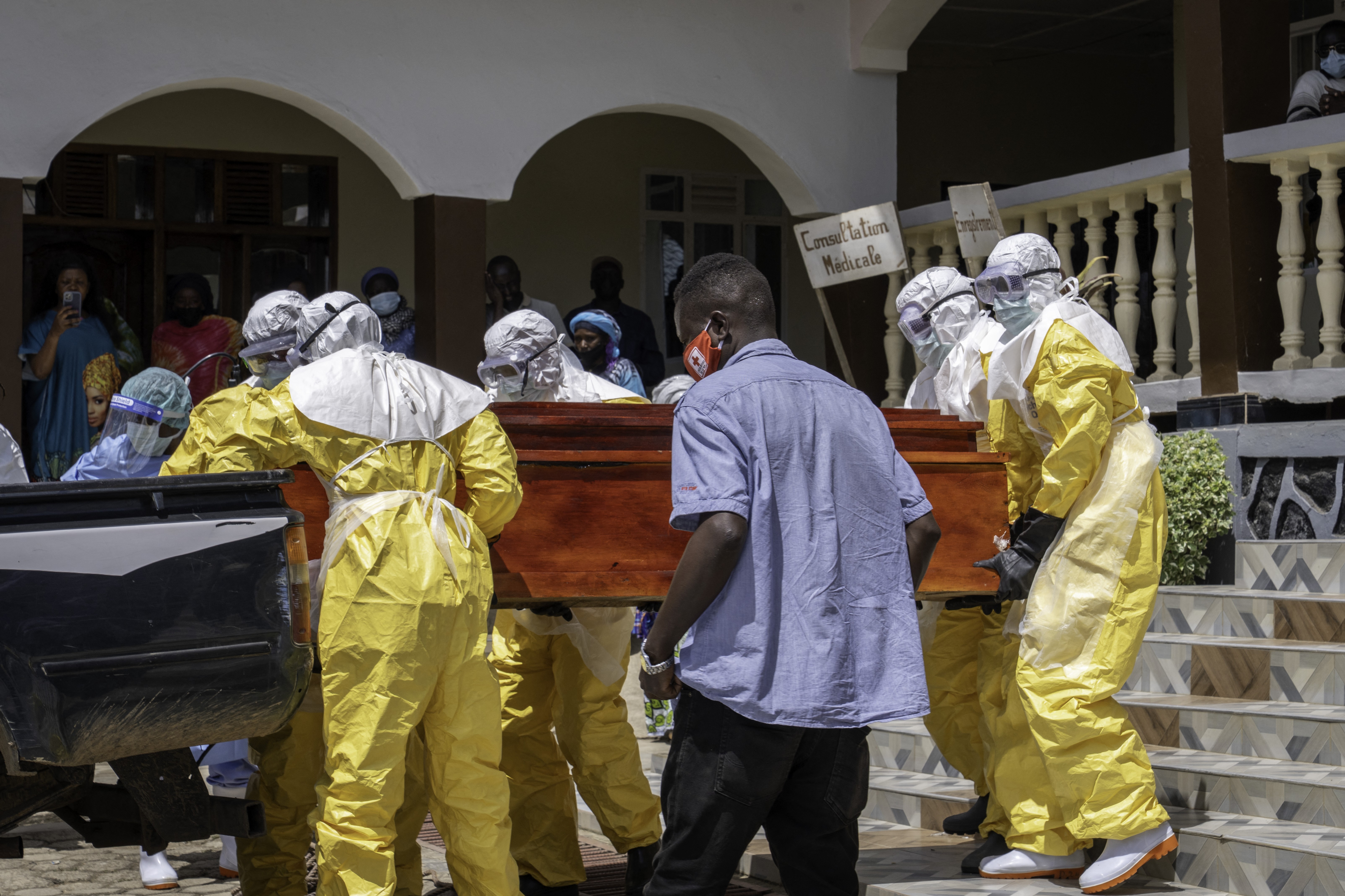 Como os cortes de Trump podem ter agravado o surto de ebola