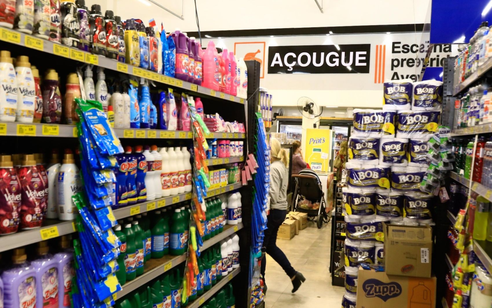 Supermercados passam a funcionar somente até 11h nos domingos e feriados em Goiás, diz sindicato