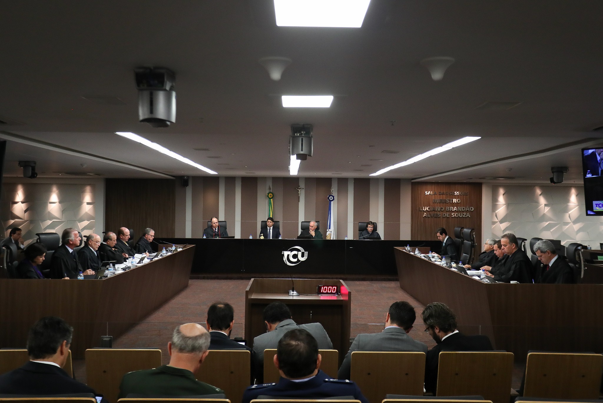 TCU cria penduricalho que pode elevar salários de servidores em até 15%; entenda