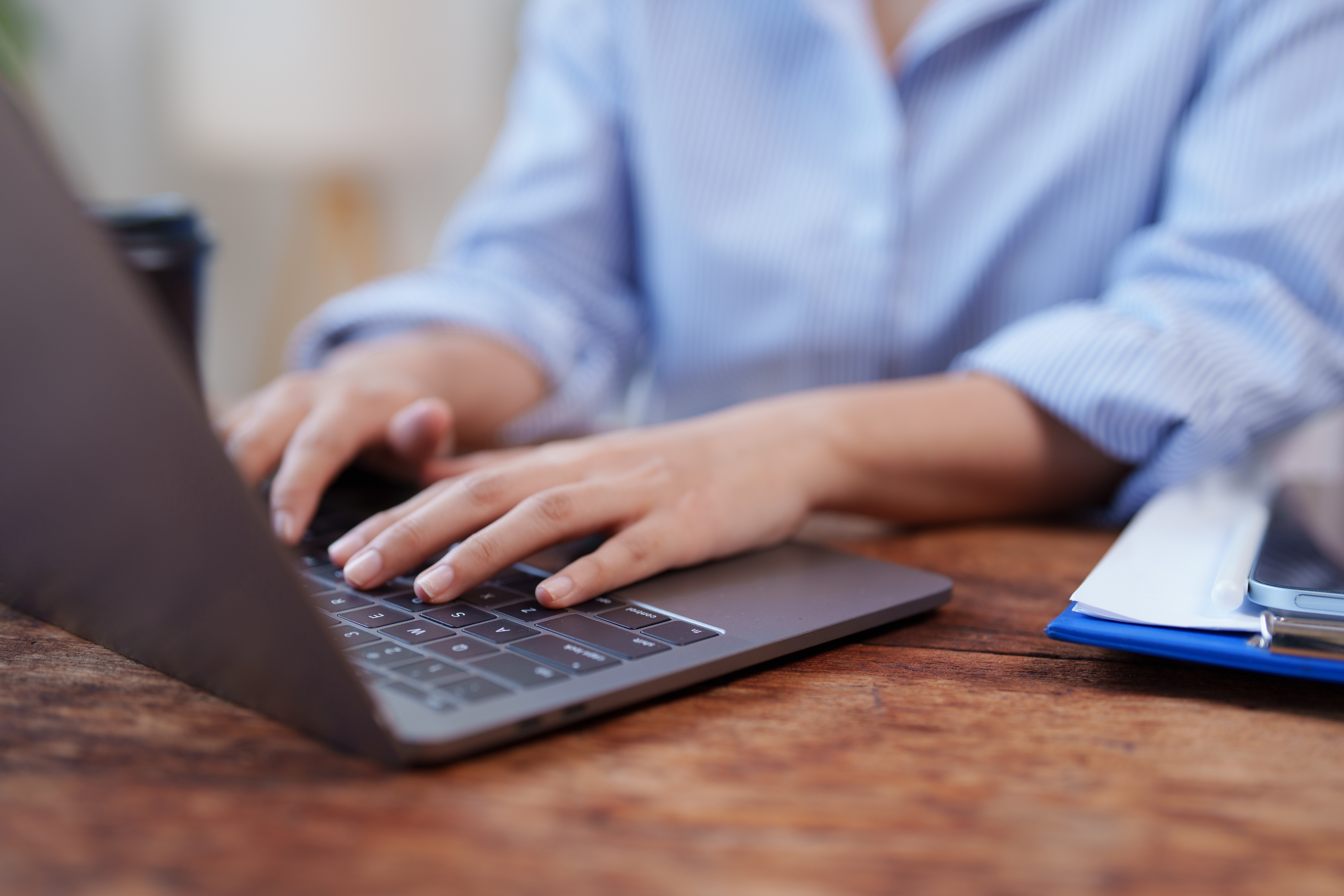 Estudo liga home office a mais solidão e maior procura por serviços de saúde mental