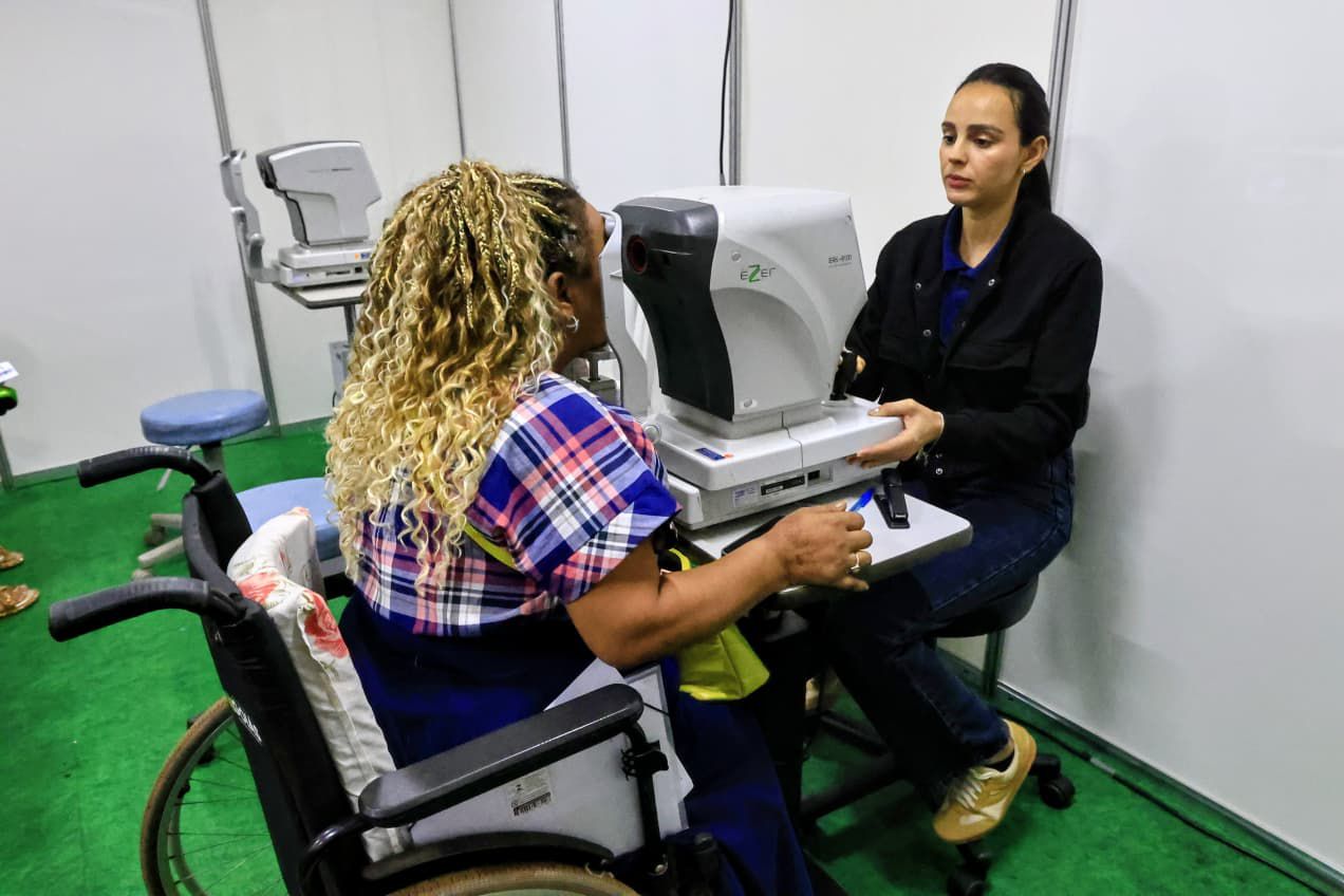 Daniel Vilela inaugura asfalto e leva ações sociais a Itumbiara