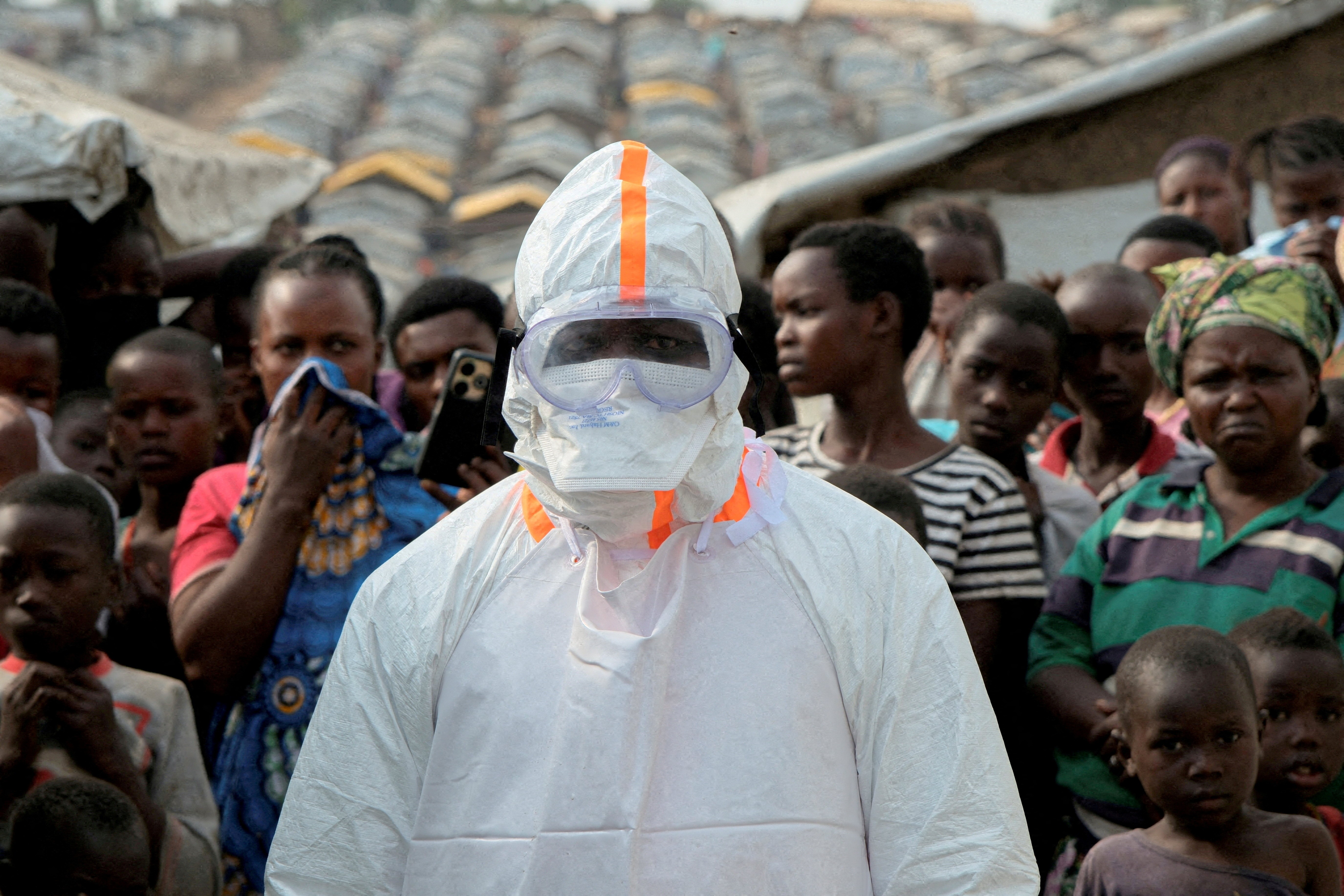 OMS diz que dispõe de menos da metade dos recursos necessários para combater Ebola