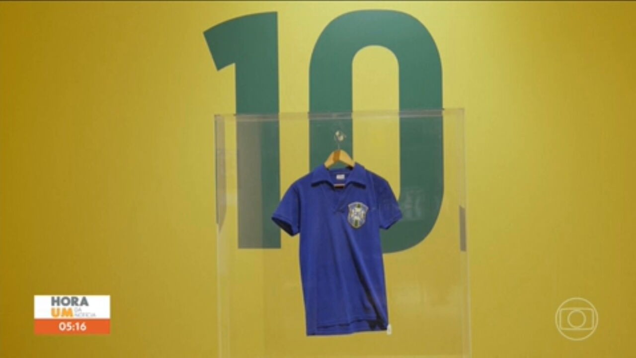 Relíquia da Seleção Brasileira: Camisa de Pelé da final da Copa de 1958 é vendida por R$ 25 milhões em leilão