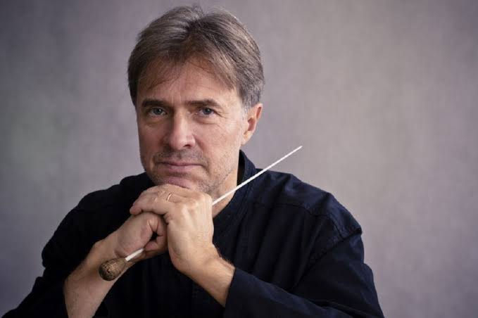Orquestra Filarmônica realiza concerto gratuito com maestro polonês Paweł Przytocki