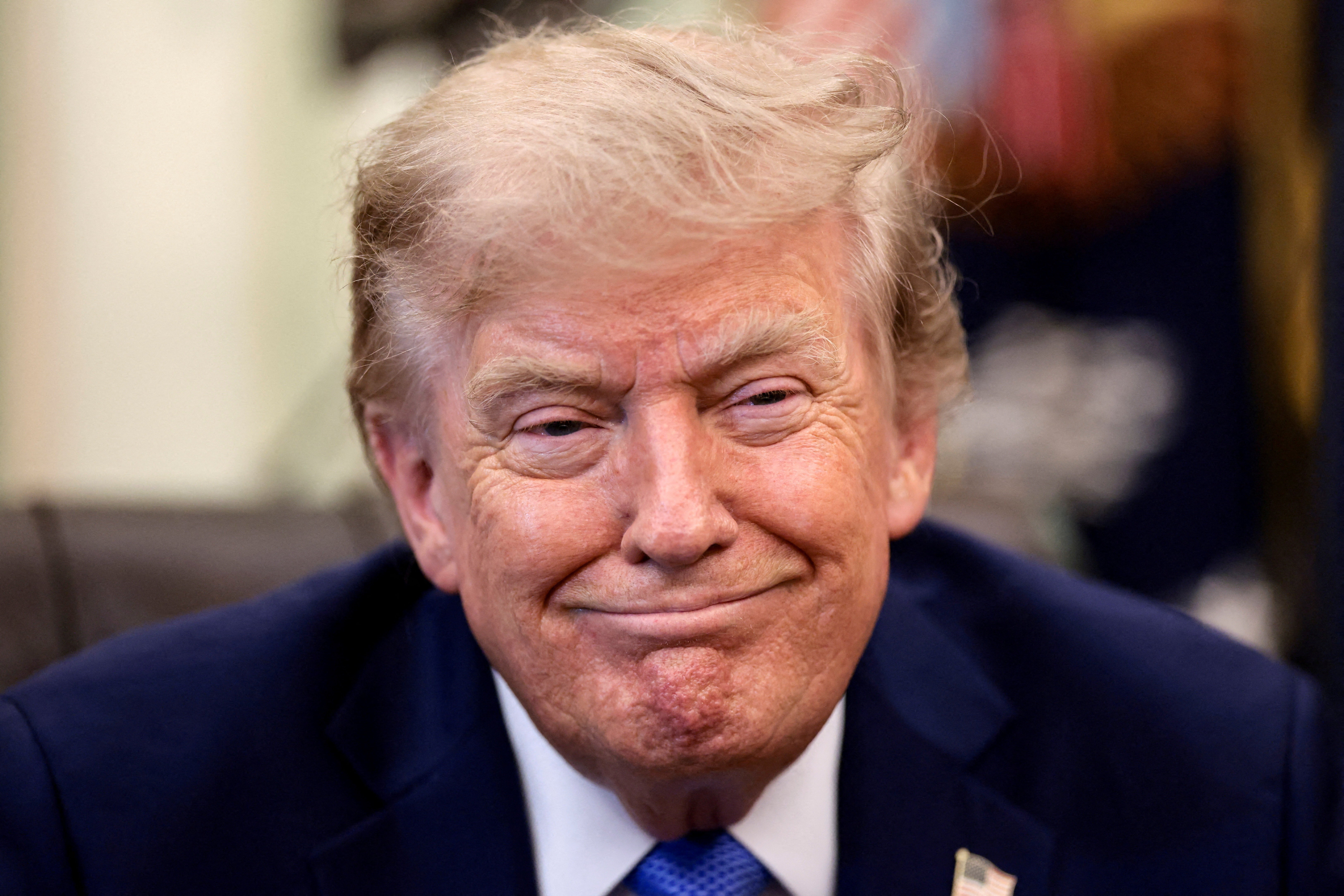 Suprema Corte dos EUA dá vitória a Trump em disputa sobre voto pelo correio
