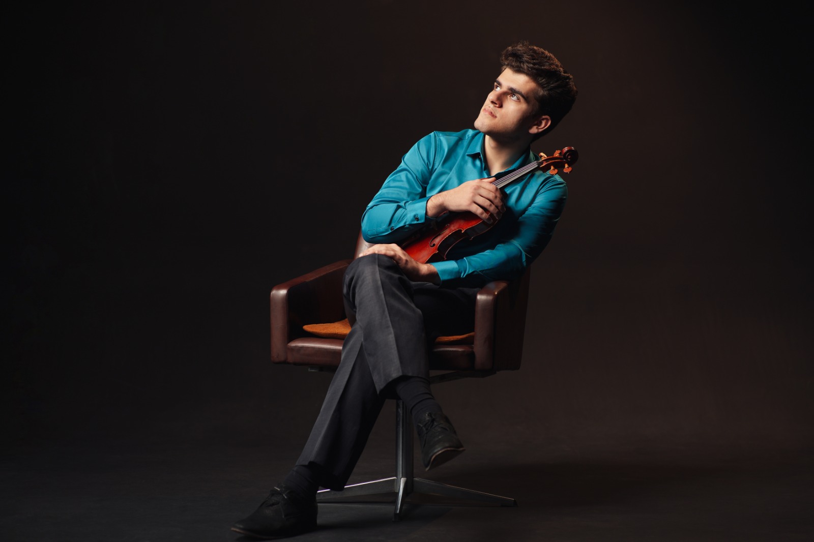 Orquestra Sinfônica Jovem de Goiás recebe violinista Guido Sant’Anna em concerto gratuito
