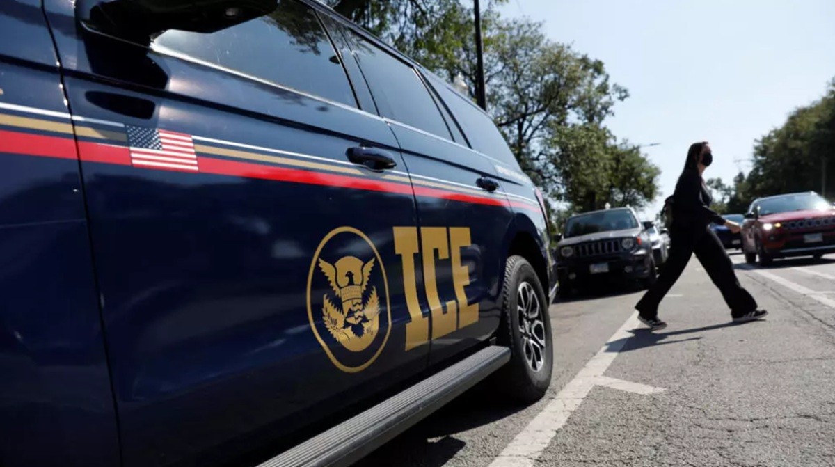 Detenções de imigrantes sem condenações criminais pelo ICE explodem nos EUA, diz jornal