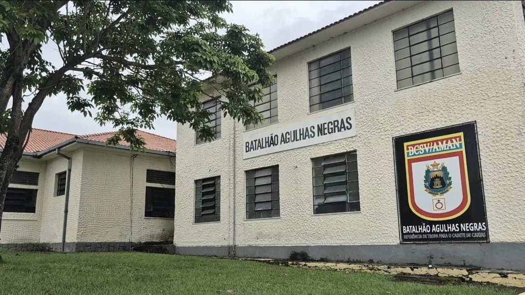 Novas regras preveem validade no MEC de cursos superiores militares