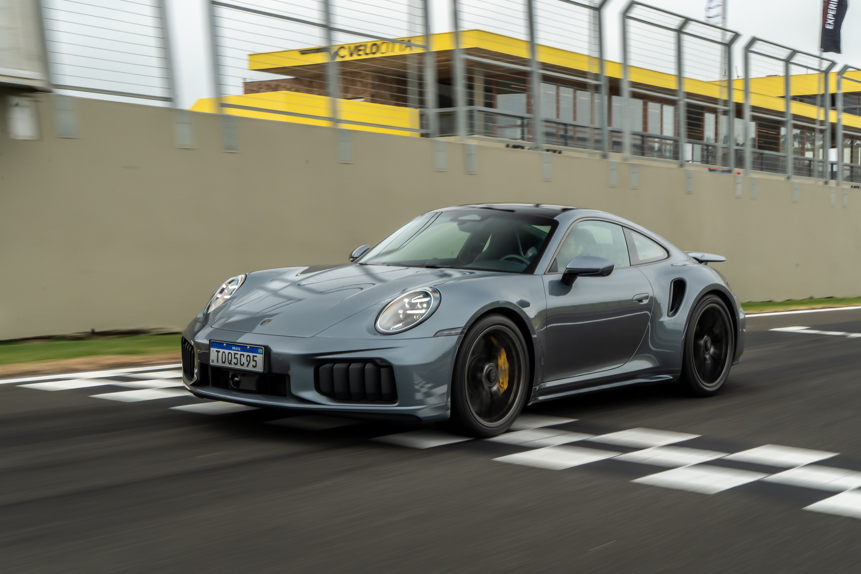 VÍDEO: um Porsche é mesmo difícil de 'domar'? g1 testou esportivo de 711 cv e R$ 2,1 milhões
